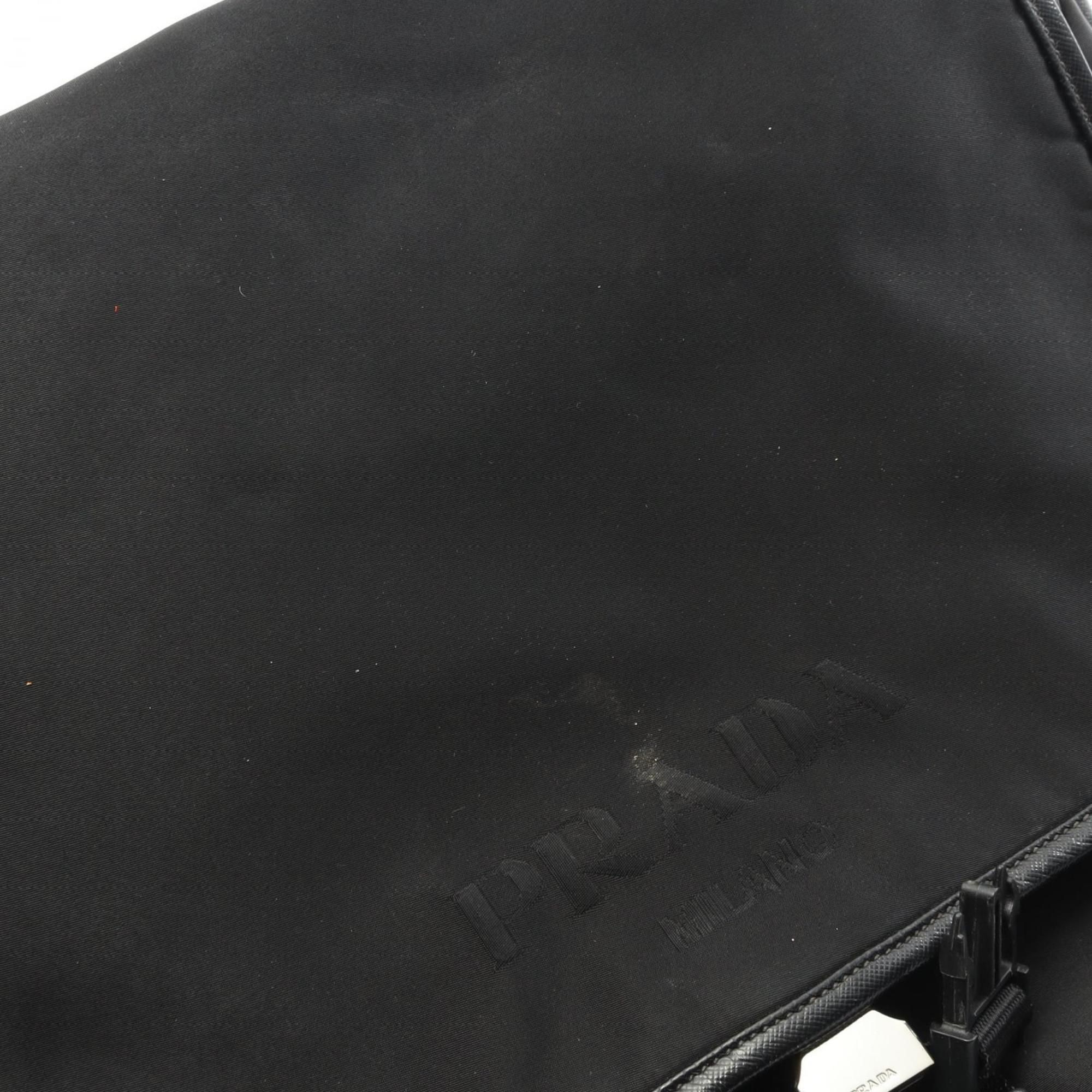 Nylon Saffiano Triangle Shoulder Bag (Pre-Owned) - Prada - Modalova