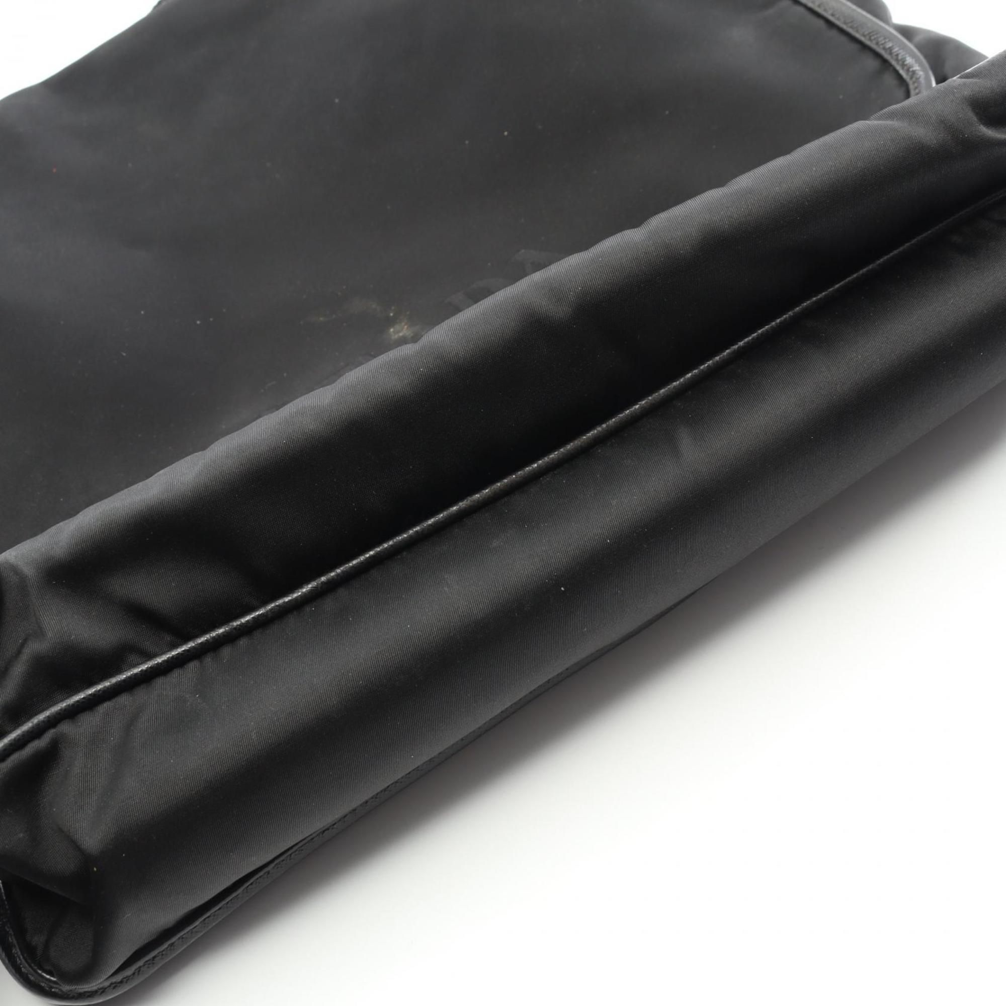 Nylon Saffiano Triangle Shoulder Bag (Pre-Owned) - Prada - Modalova