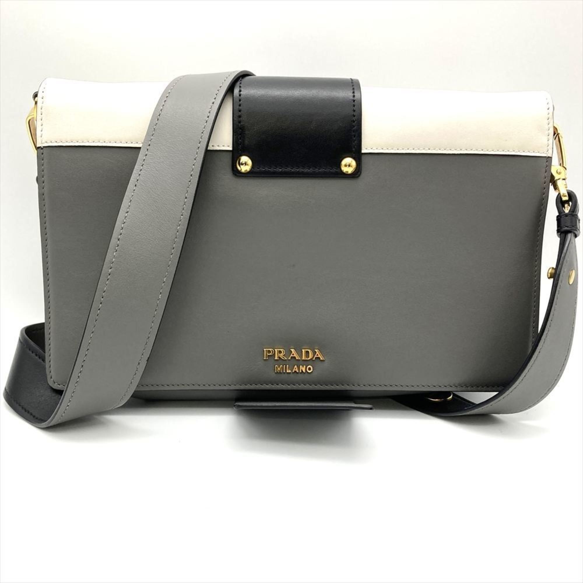 Leather Shoulder Bag (Pre-Owned) - Prada - Modalova