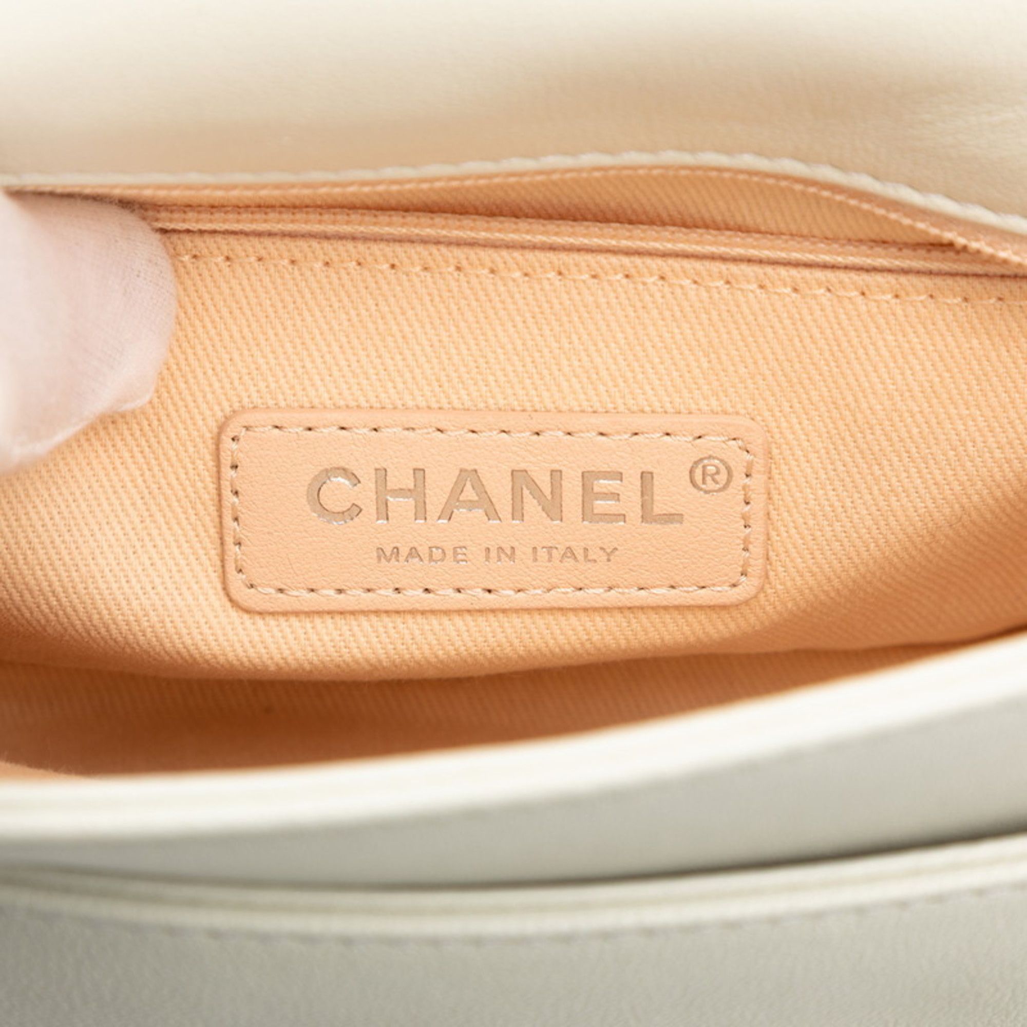 Leather Shoulder Bag (Pre-Owned) - Chanel - Modalova