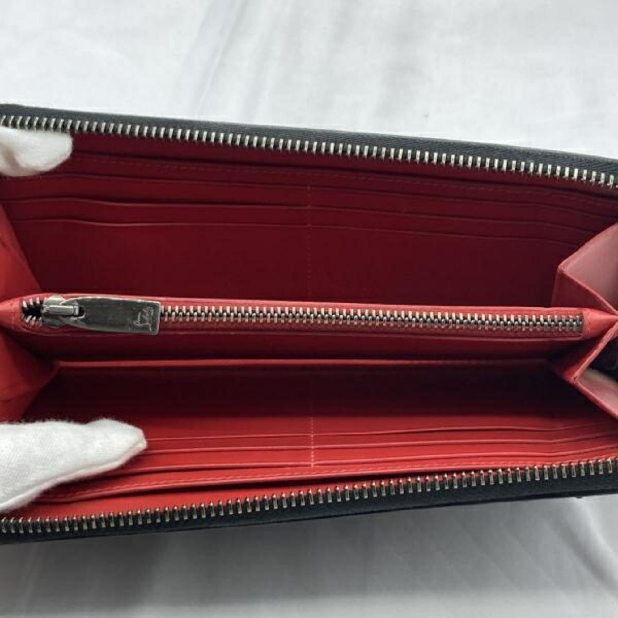Long Wallet (Bi-Fold) (Pre-Owned) - Christian Louboutin - Modalova