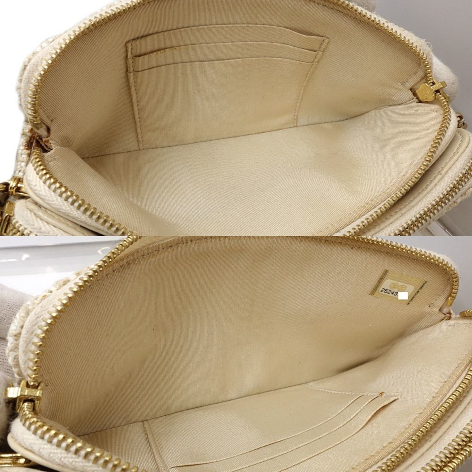 Canvas Shoulder Bag (Pre-Owned) - Chanel - Modalova