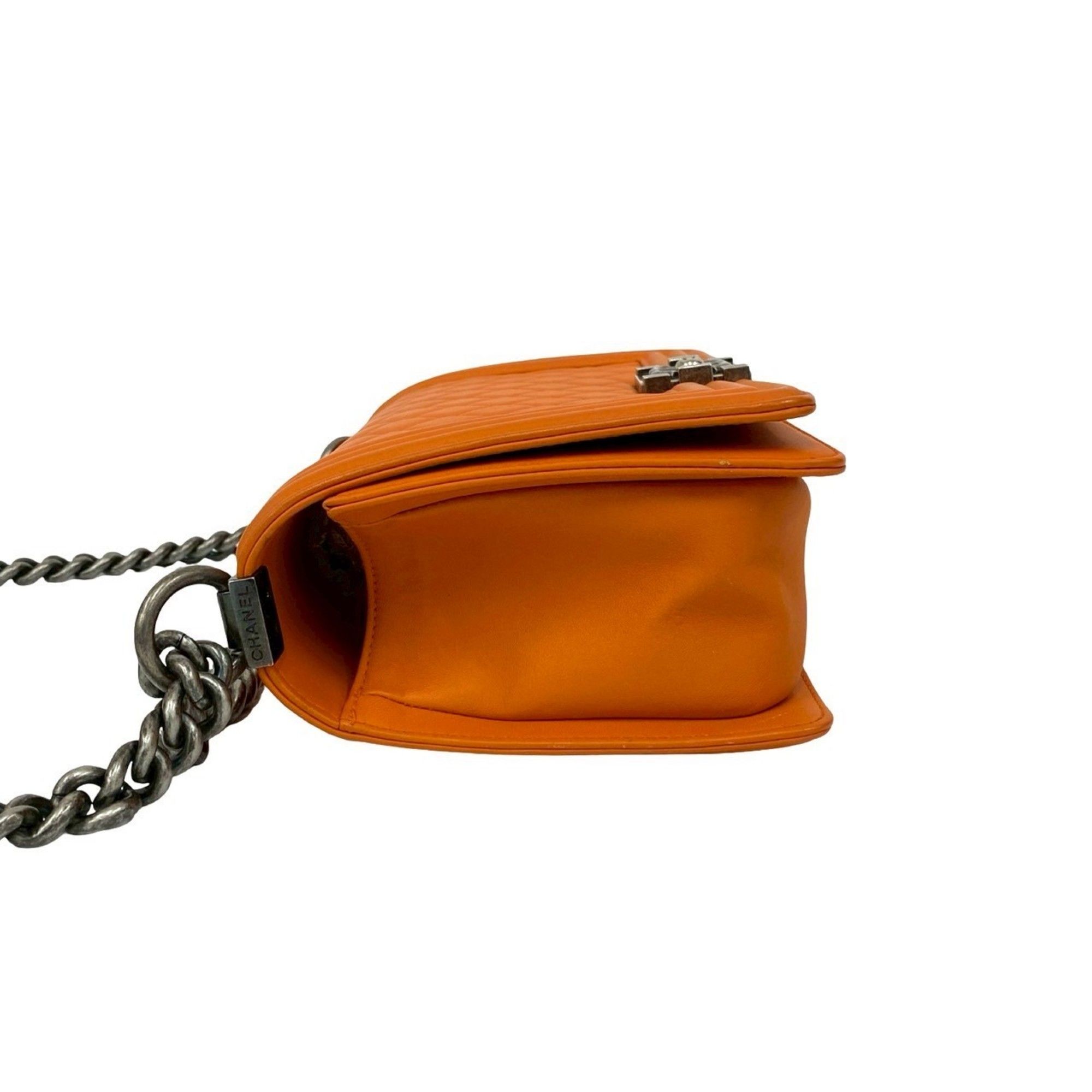 Leather Pochette Shoulder Bag (Pre-Owned) - Chanel - Modalova