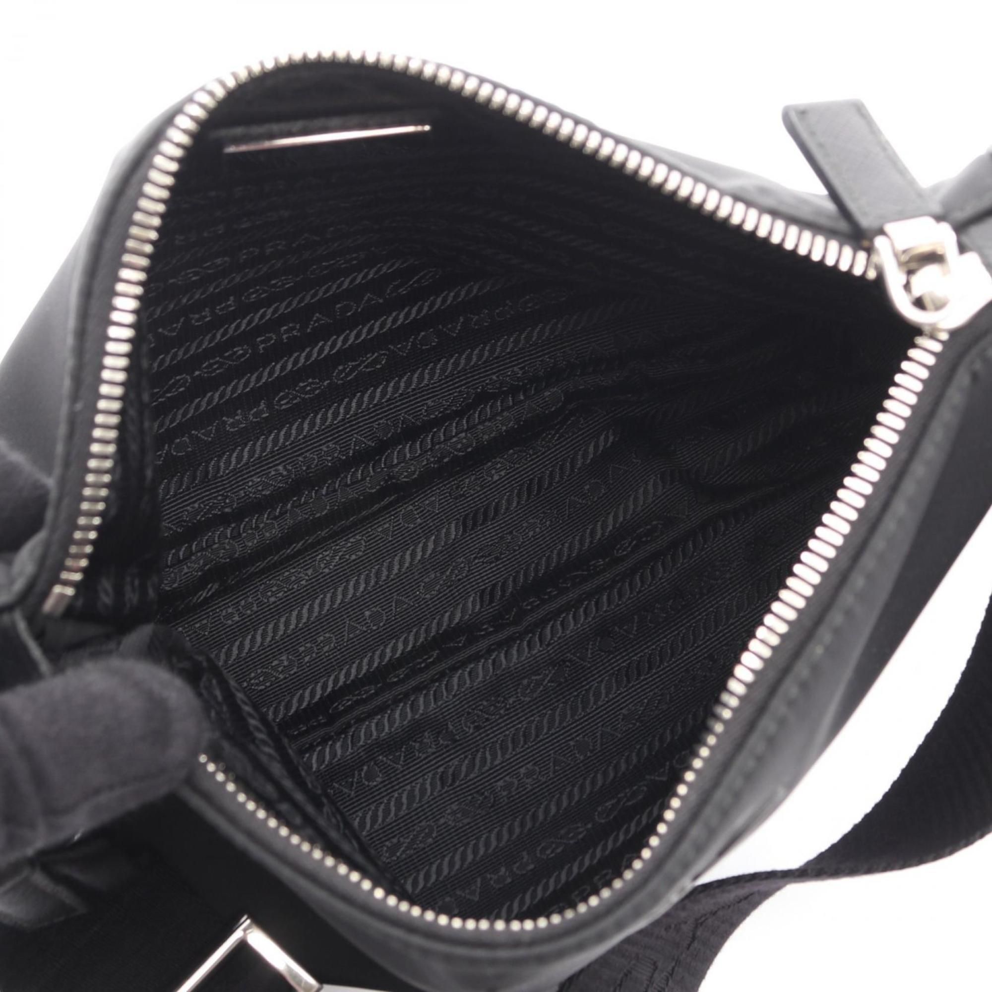 Nylon Saffiano Triangle Shoulder Bag (Pre-Owned) - Prada - Modalova