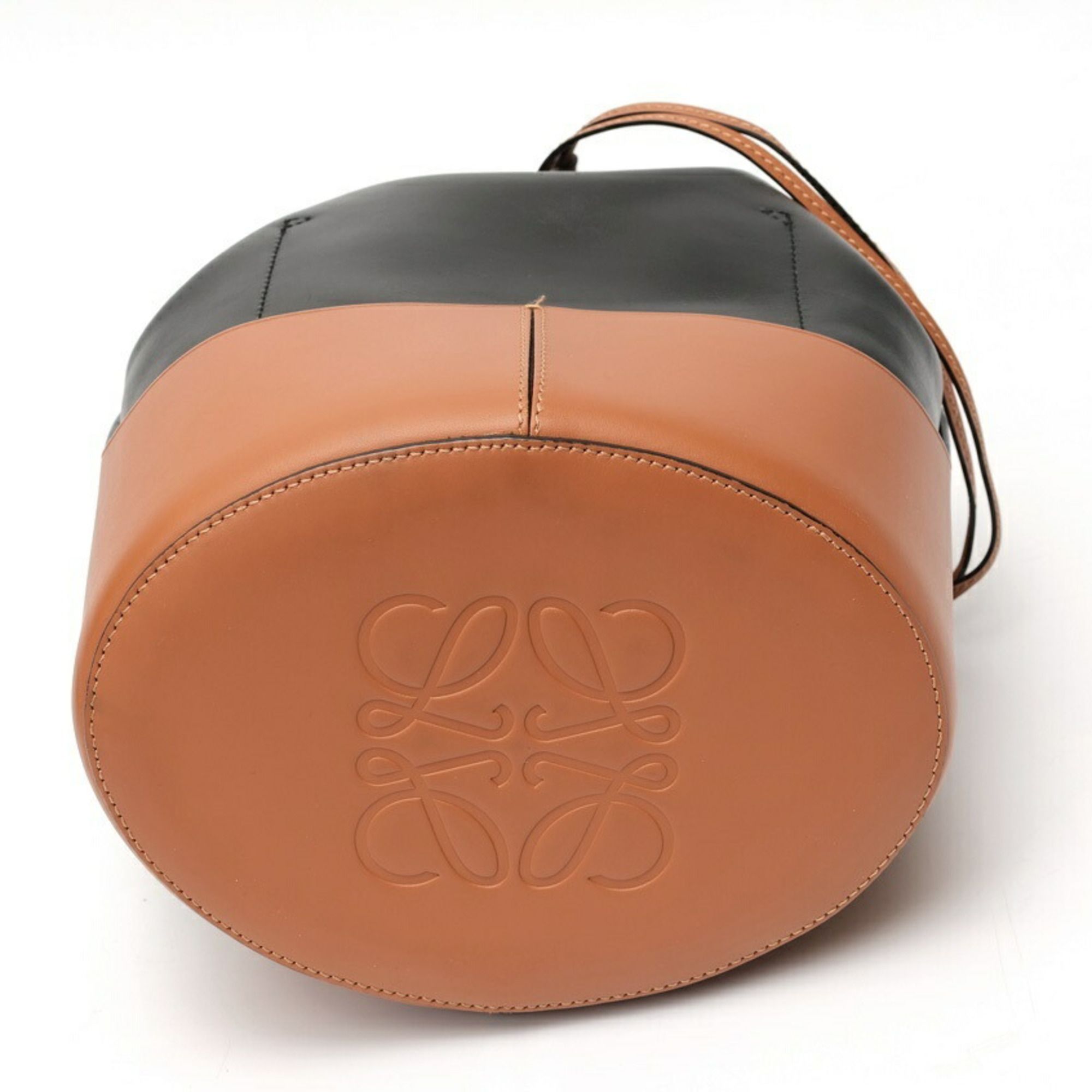Leather Shoulder Bag (Pre-Owned) - Loewe - Modalova