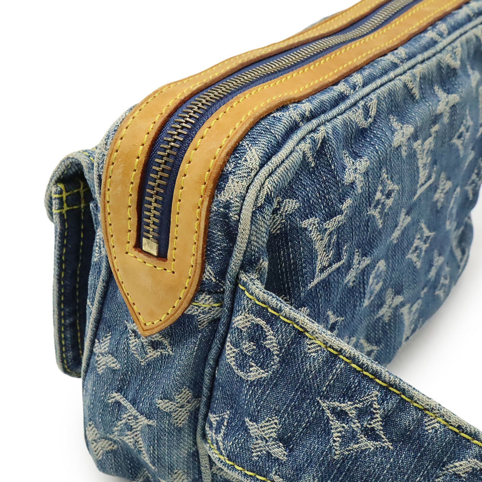 Monogram Denim Fanny Pack Sling Bag (Pre-Owned) - Louis Vuitton - Modalova