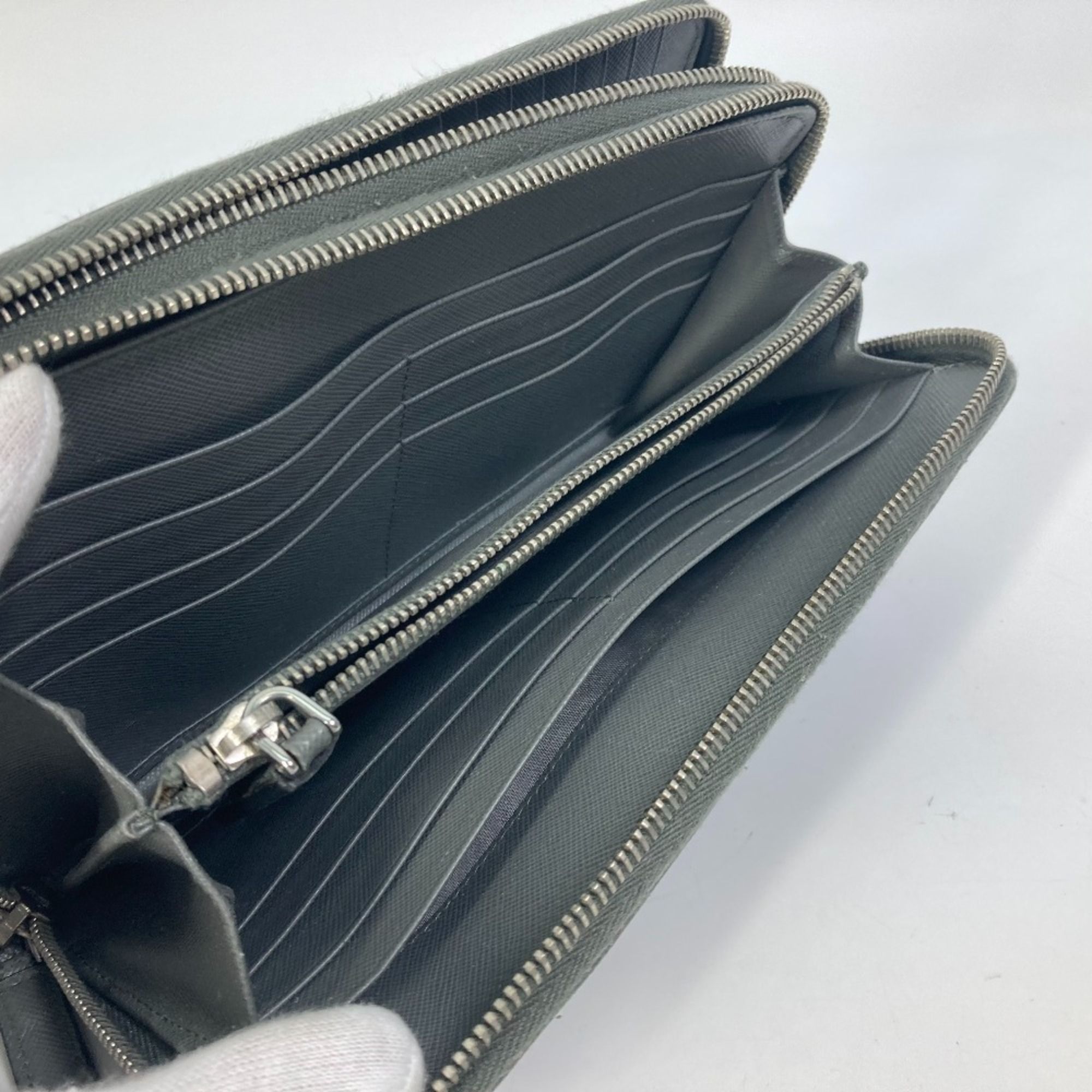 Saffiano Long Wallet (Bi-Fold) (Pre-Owned) - Prada - Modalova
