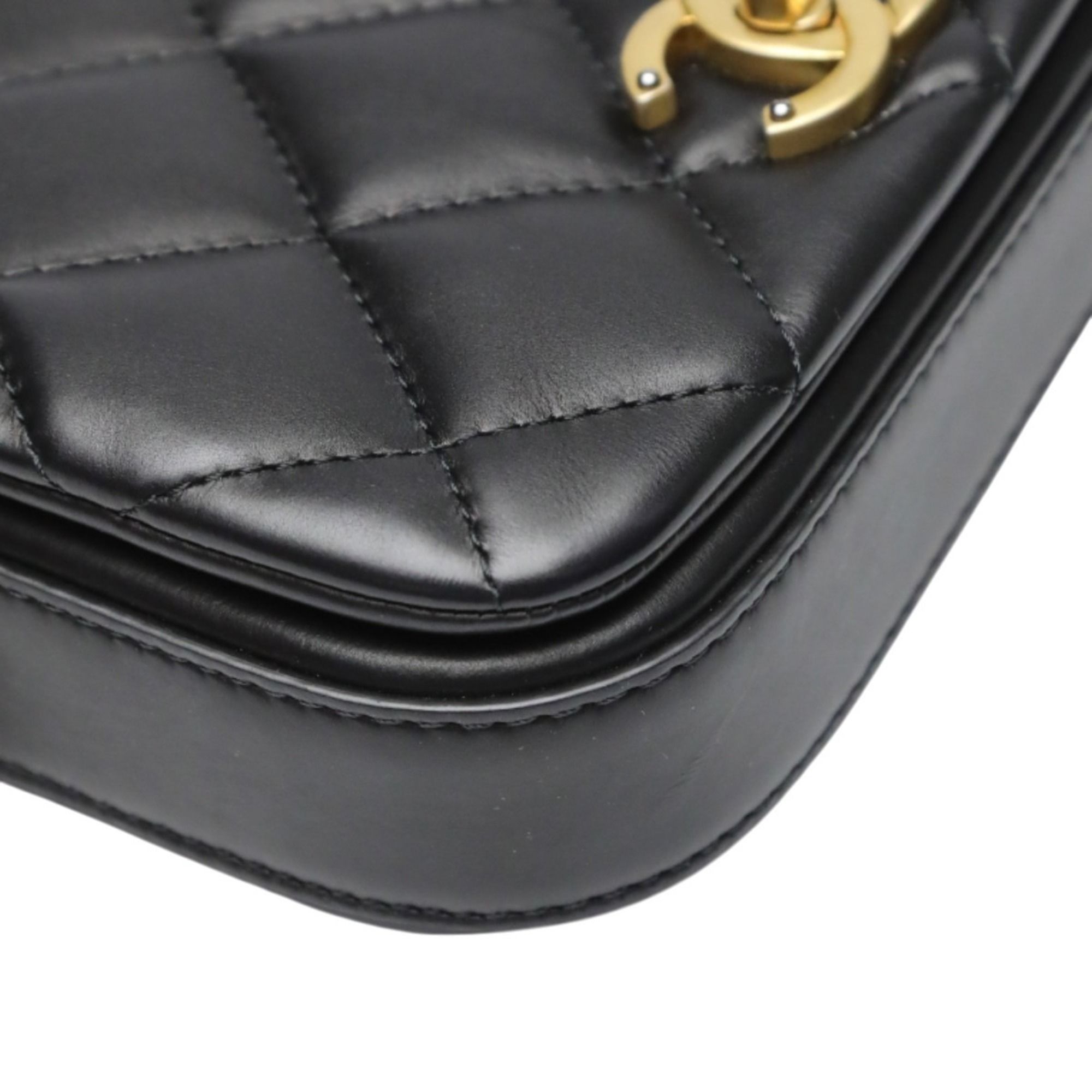 Leather Shoulder Bag (Pre-Owned) - Chanel - Modalova