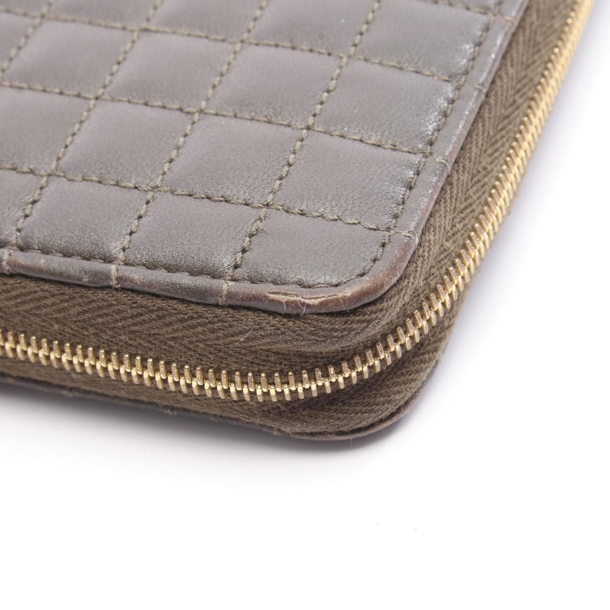 Leather Long Wallet (Bi-Fold) (Pre-Owned) - Celine - Modalova