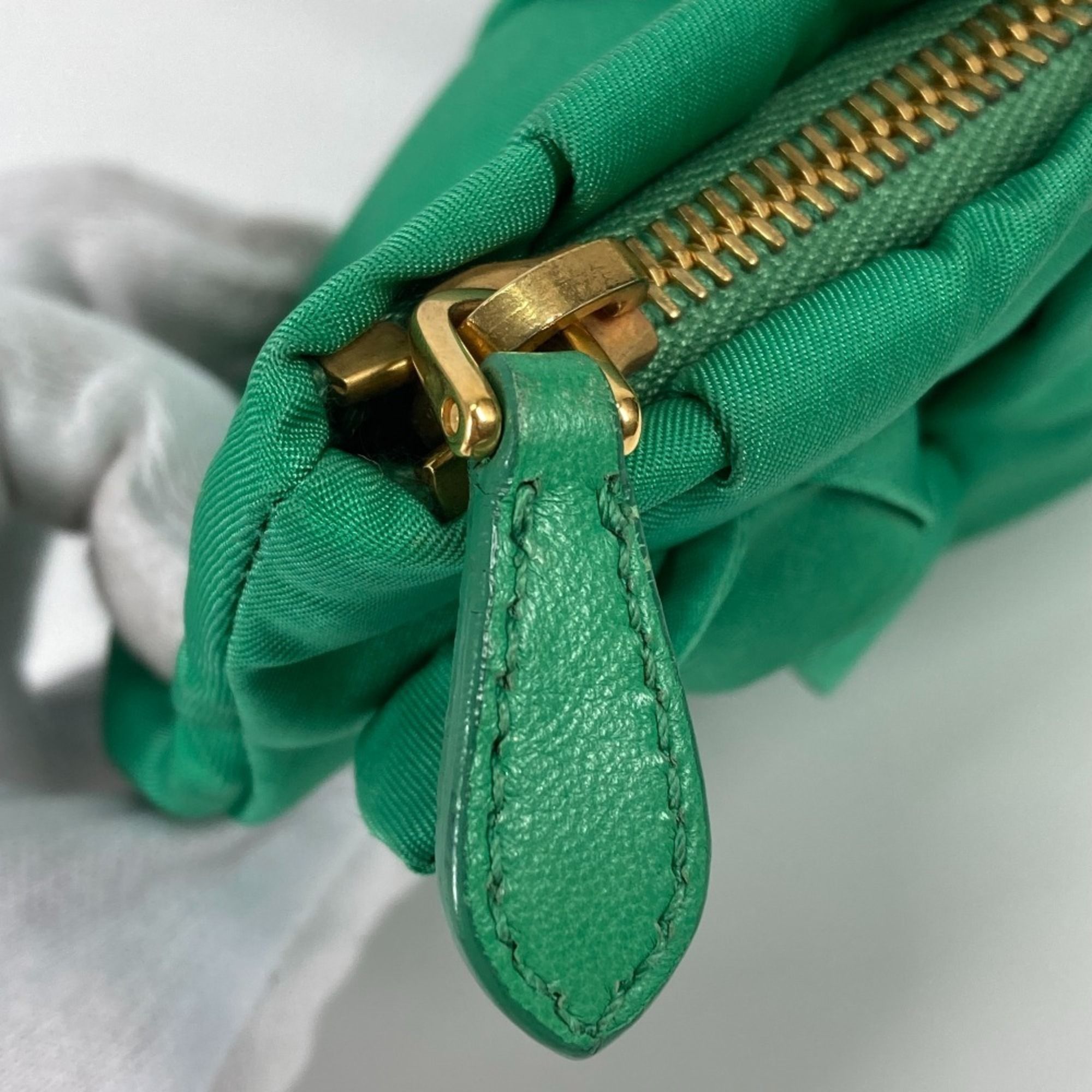 Nylon Clutch Bag Pouch (Pre-Owned) - Prada - Modalova