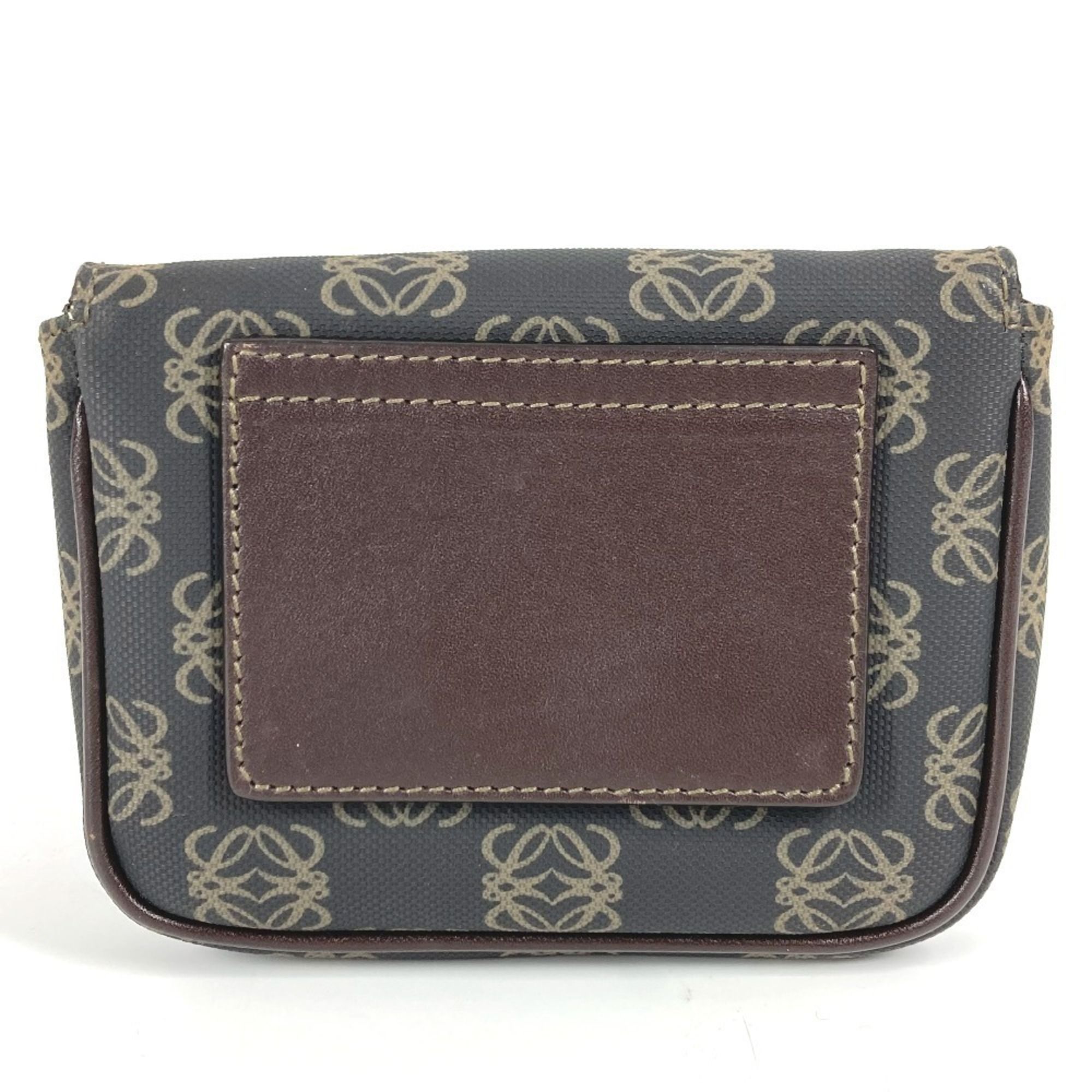 Pvc Leather Pouch (Pre-Owned) - Loewe - Modalova