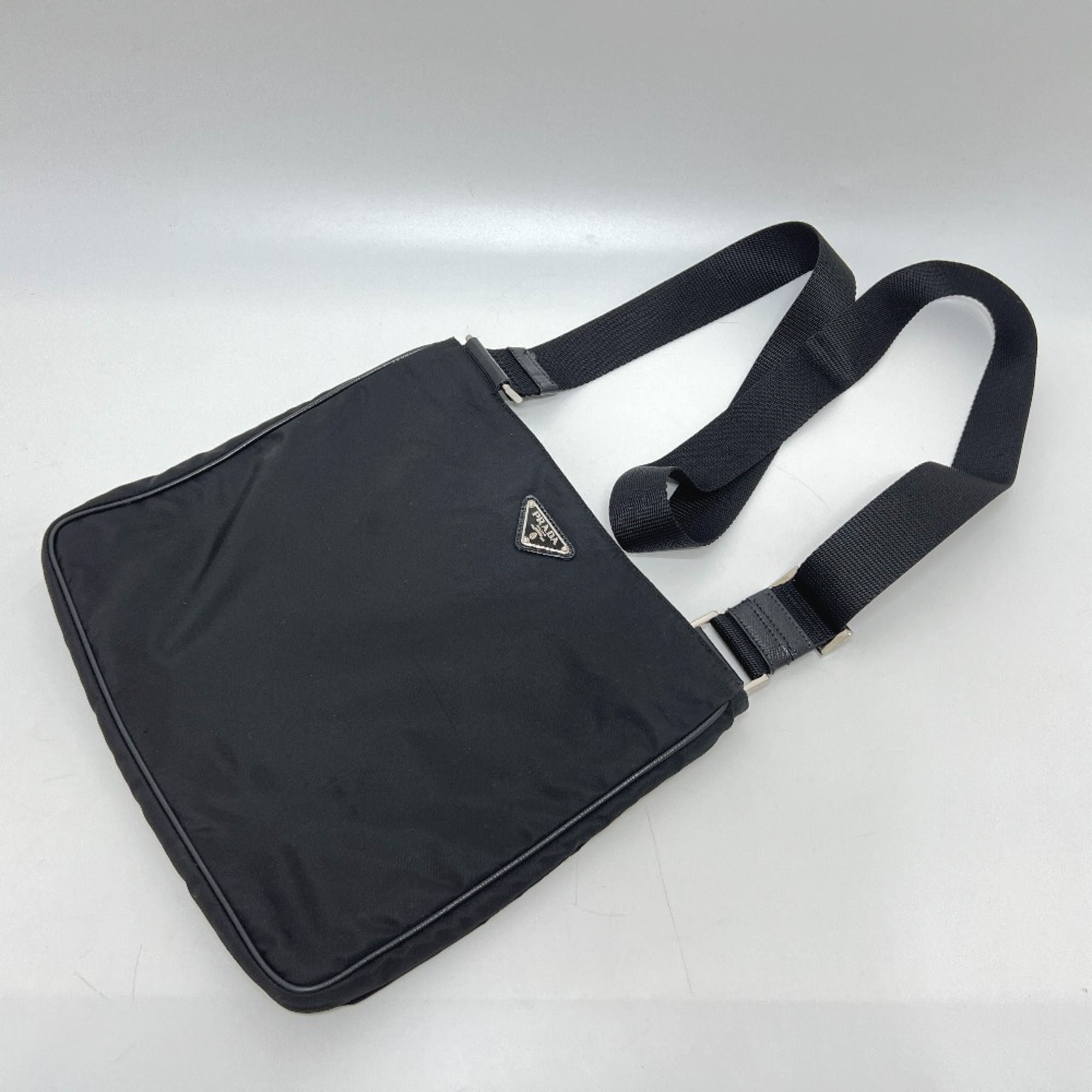 Nylon Shoulder Bag (Pre-Owned) - Prada - Modalova