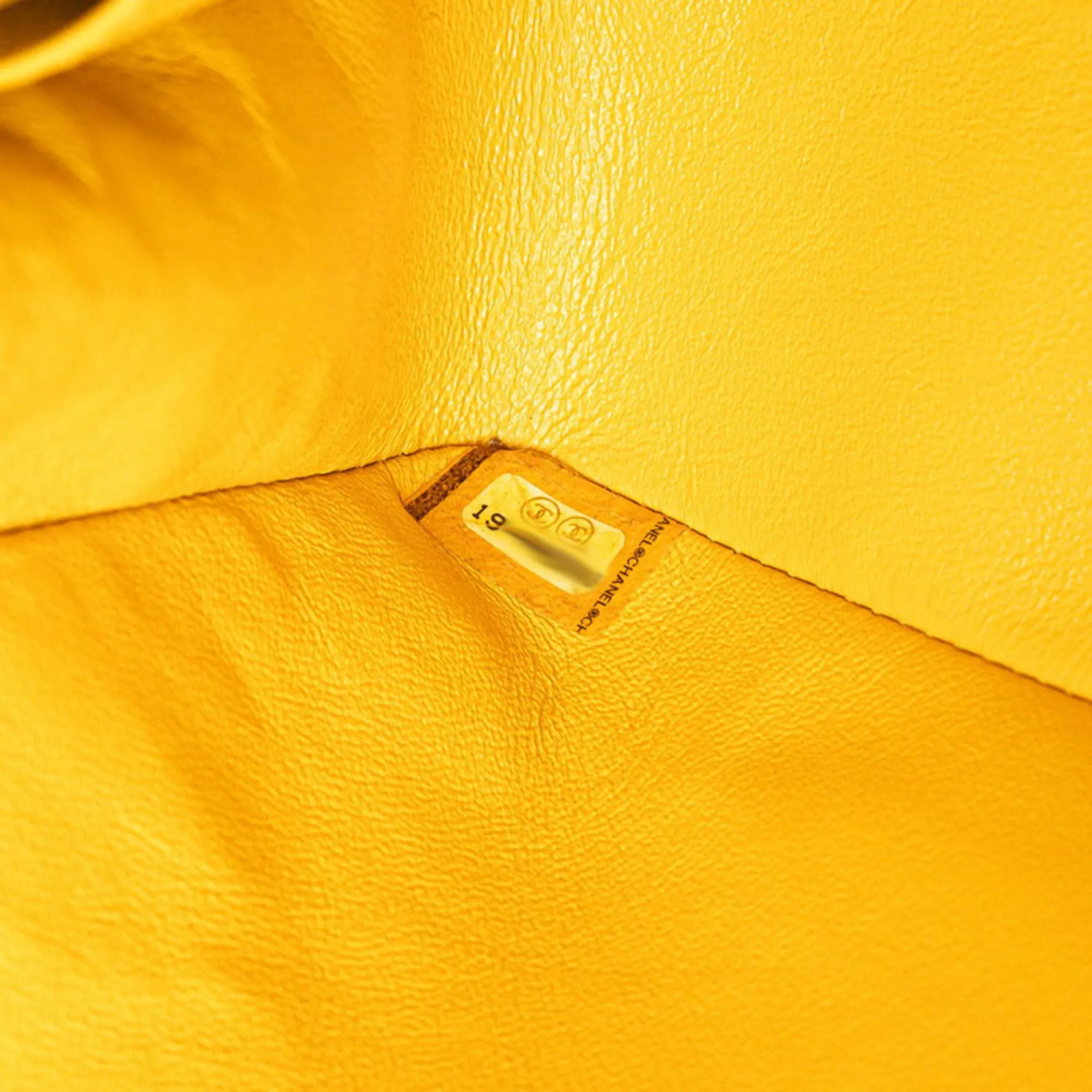 Leather Shoulder Bag (Pre-Owned) - Chanel - Modalova