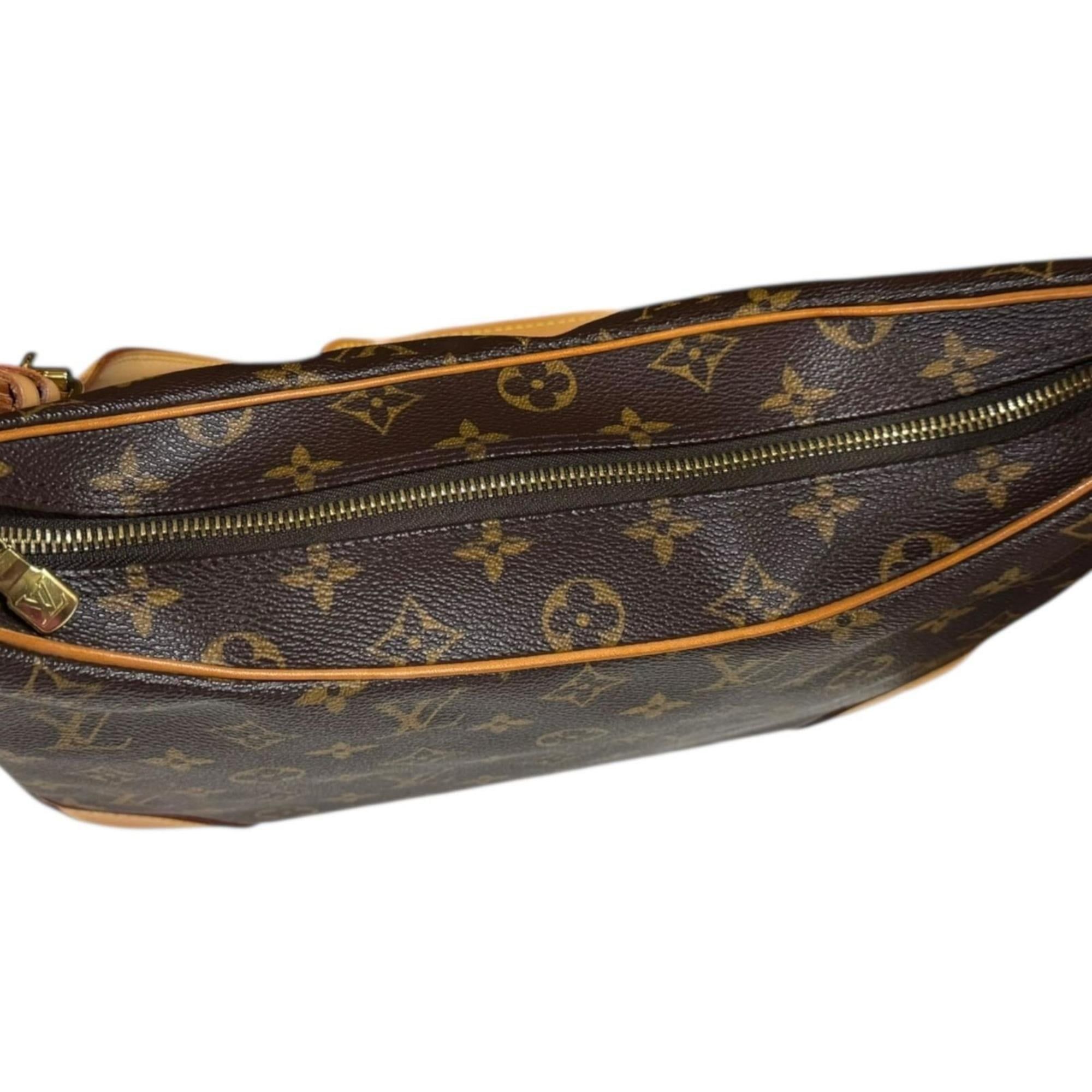 Monogram Canvas Shoulder Bag (Pre-Owned) - Louis Vuitton - Modalova