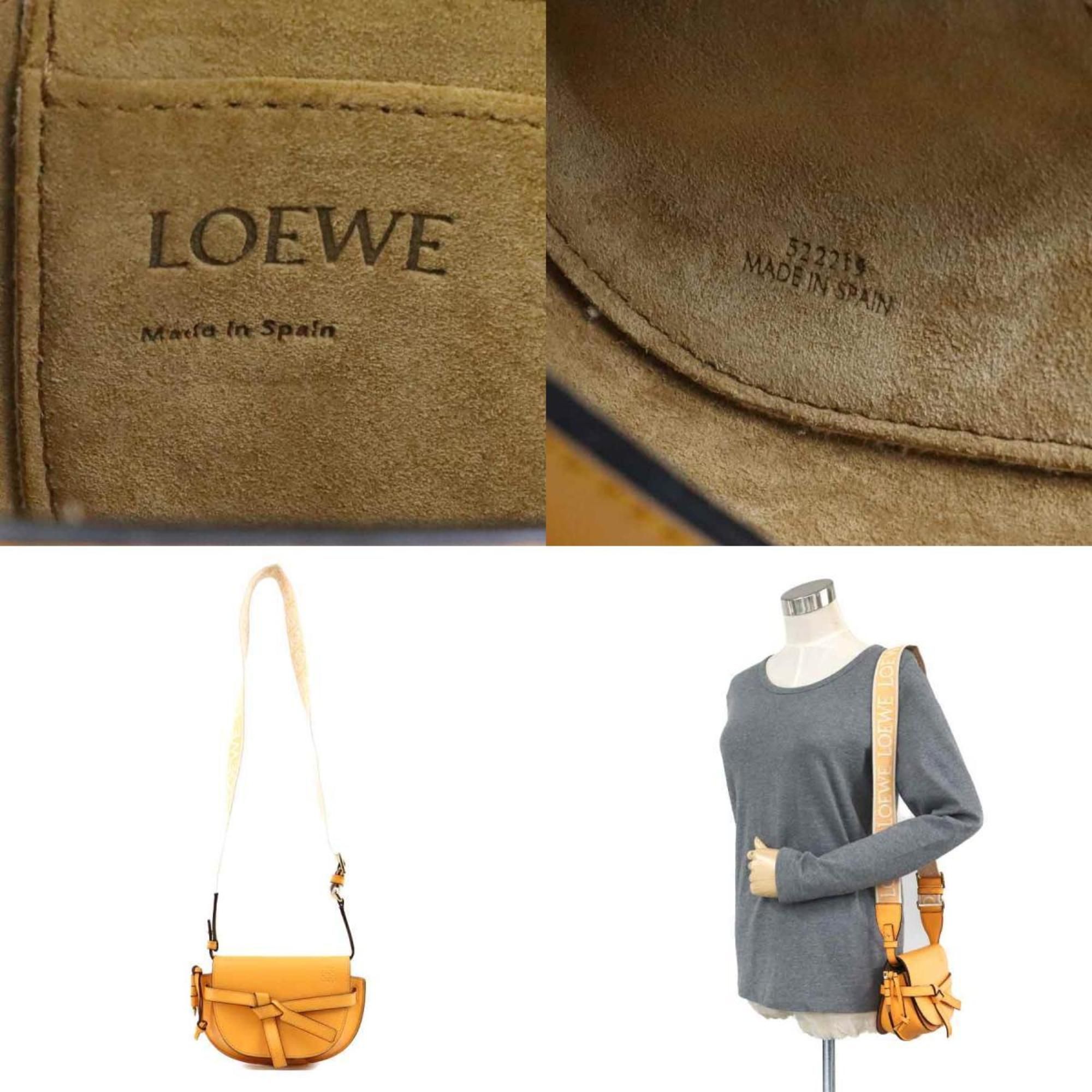 Leather Shoulder Bag (Pre-Owned) - Loewe - Modalova