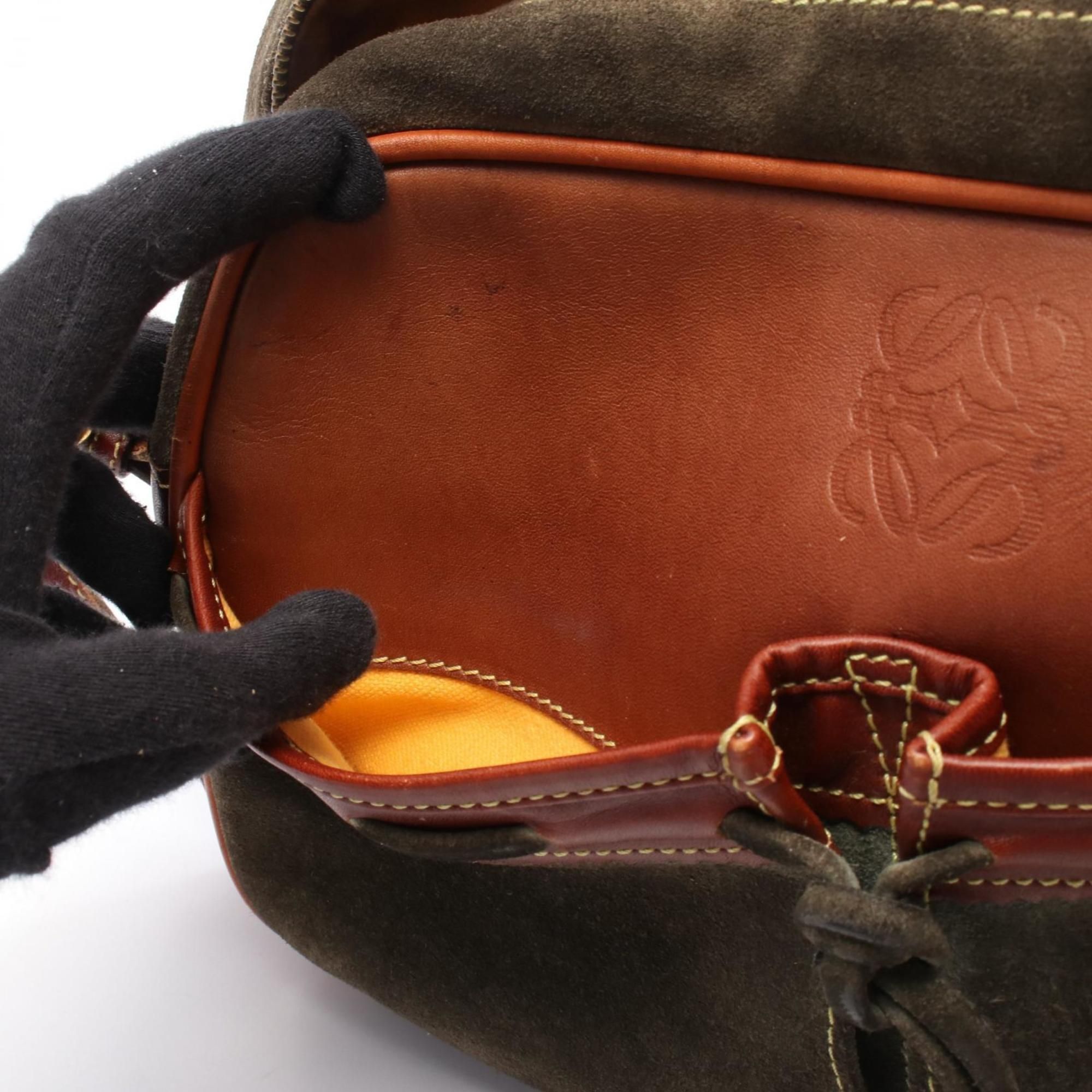 Suede Leather Shoulder Bag (Pre-Owned) - Loewe - Modalova