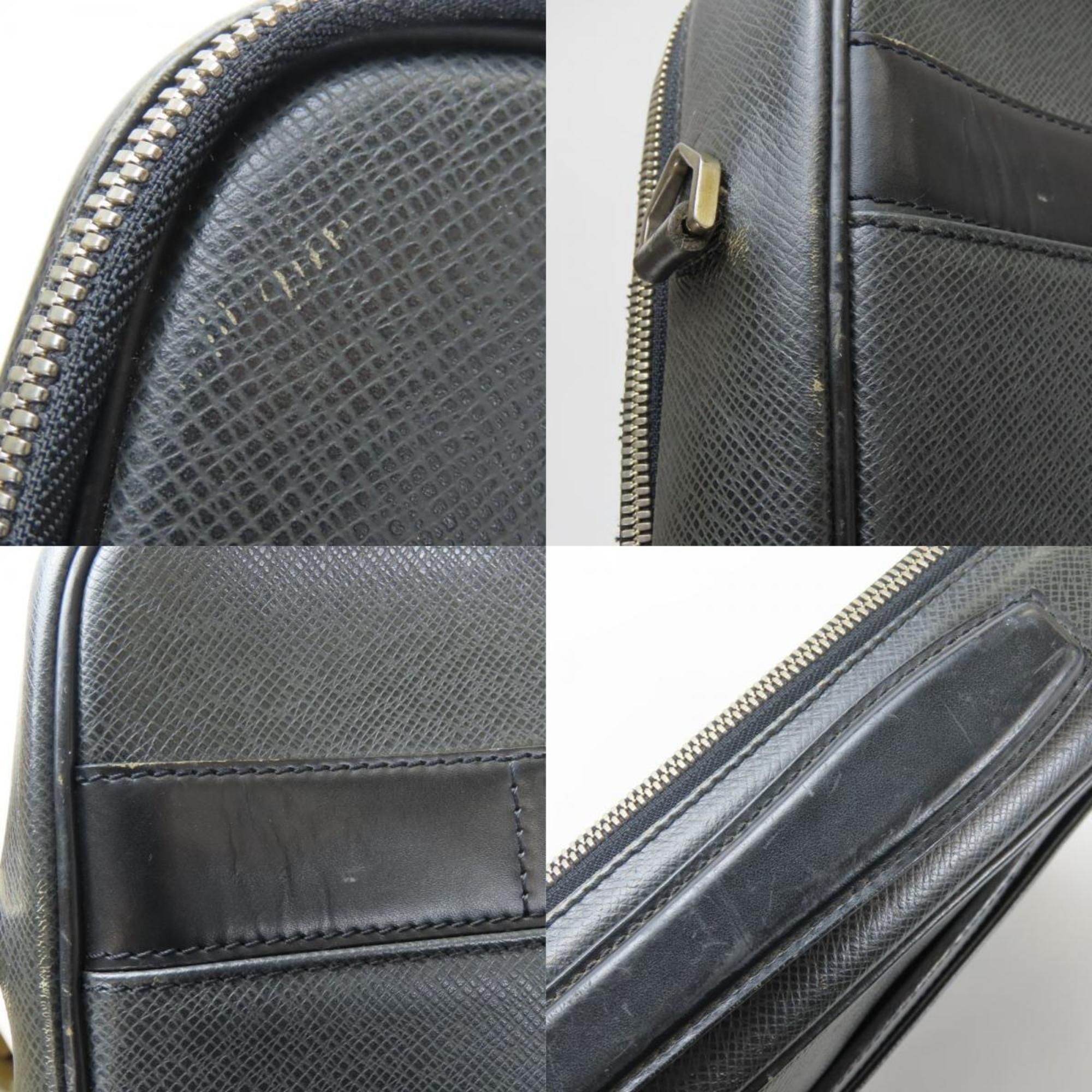 Taiga Leather Shoulder Bag (Pre-Owned) - Louis Vuitton - Modalova