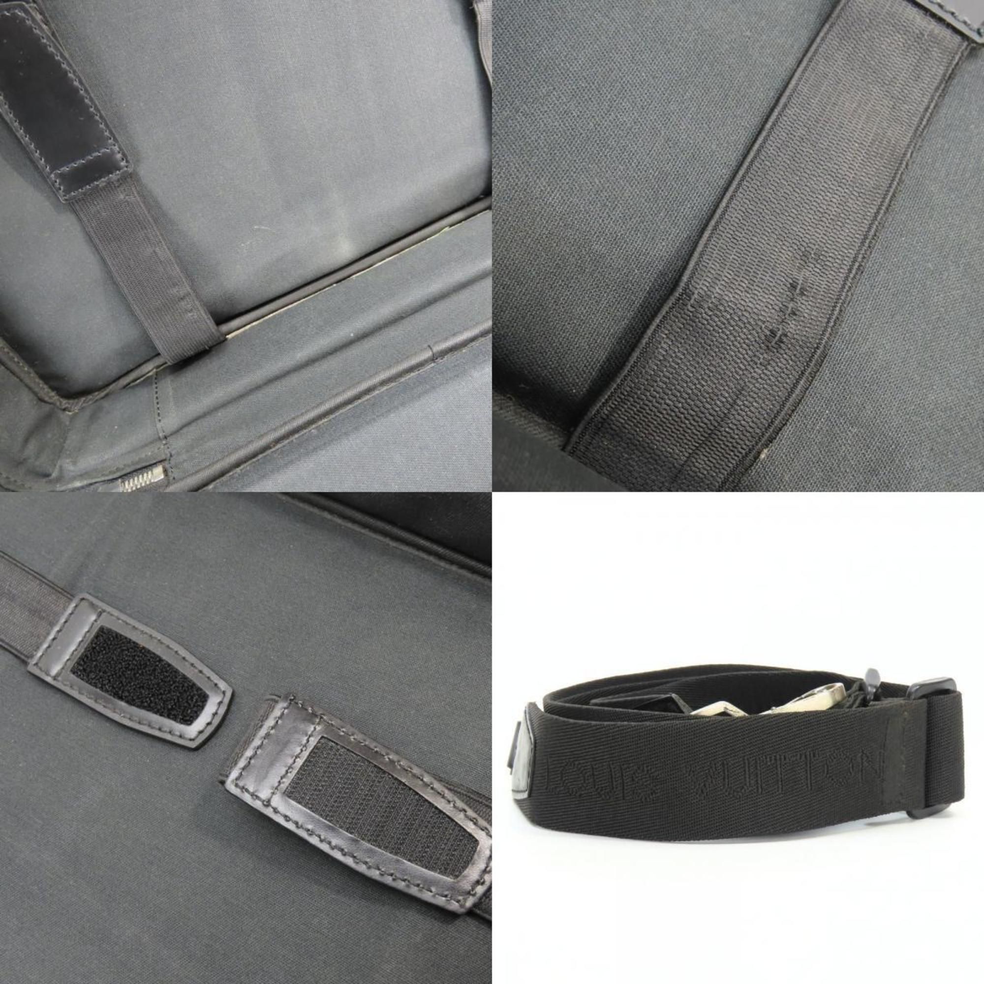 Taiga Leather Shoulder Bag (Pre-Owned) - Louis Vuitton - Modalova