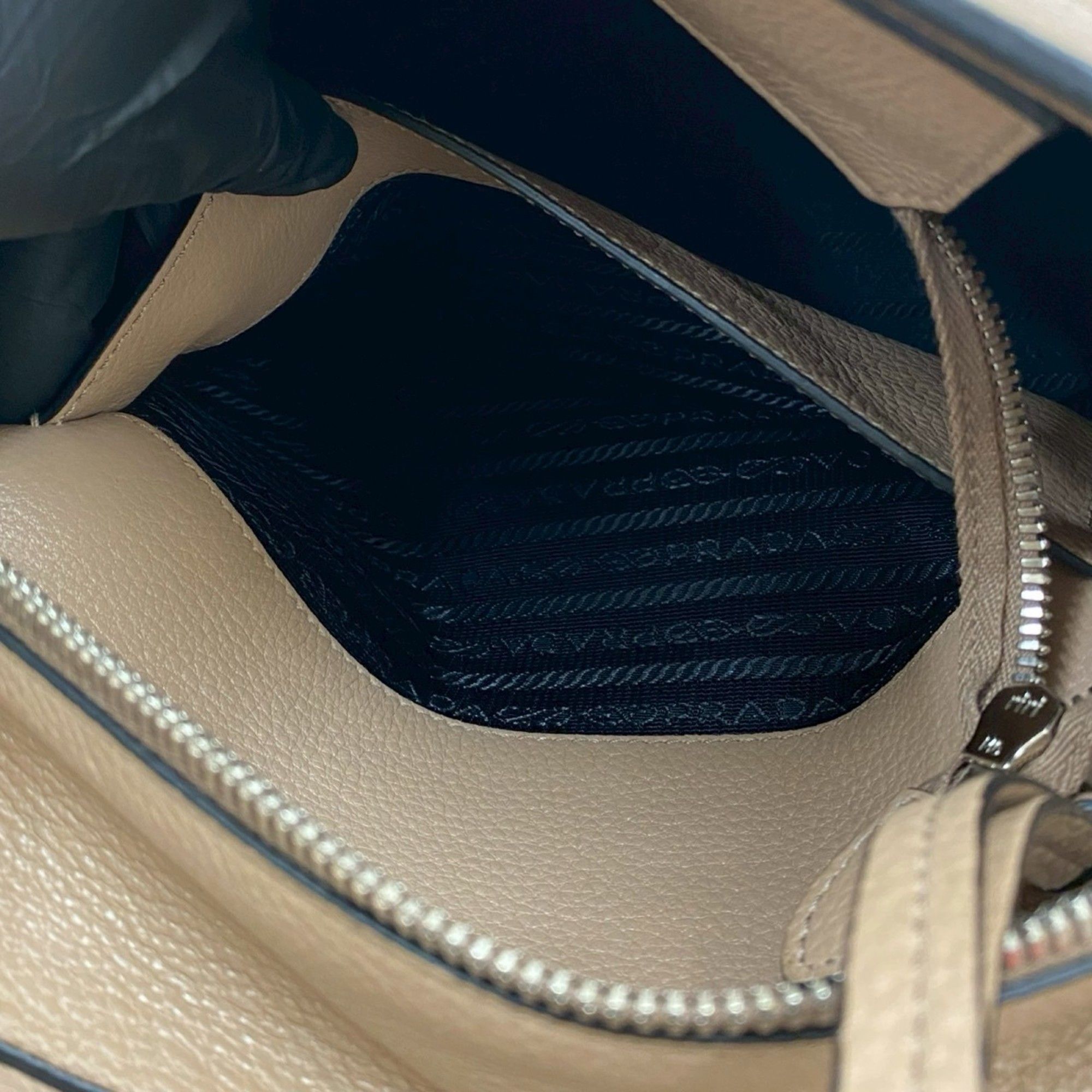 Leather Pochette Shoulder Bag (Pre-Owned) - Prada - Modalova