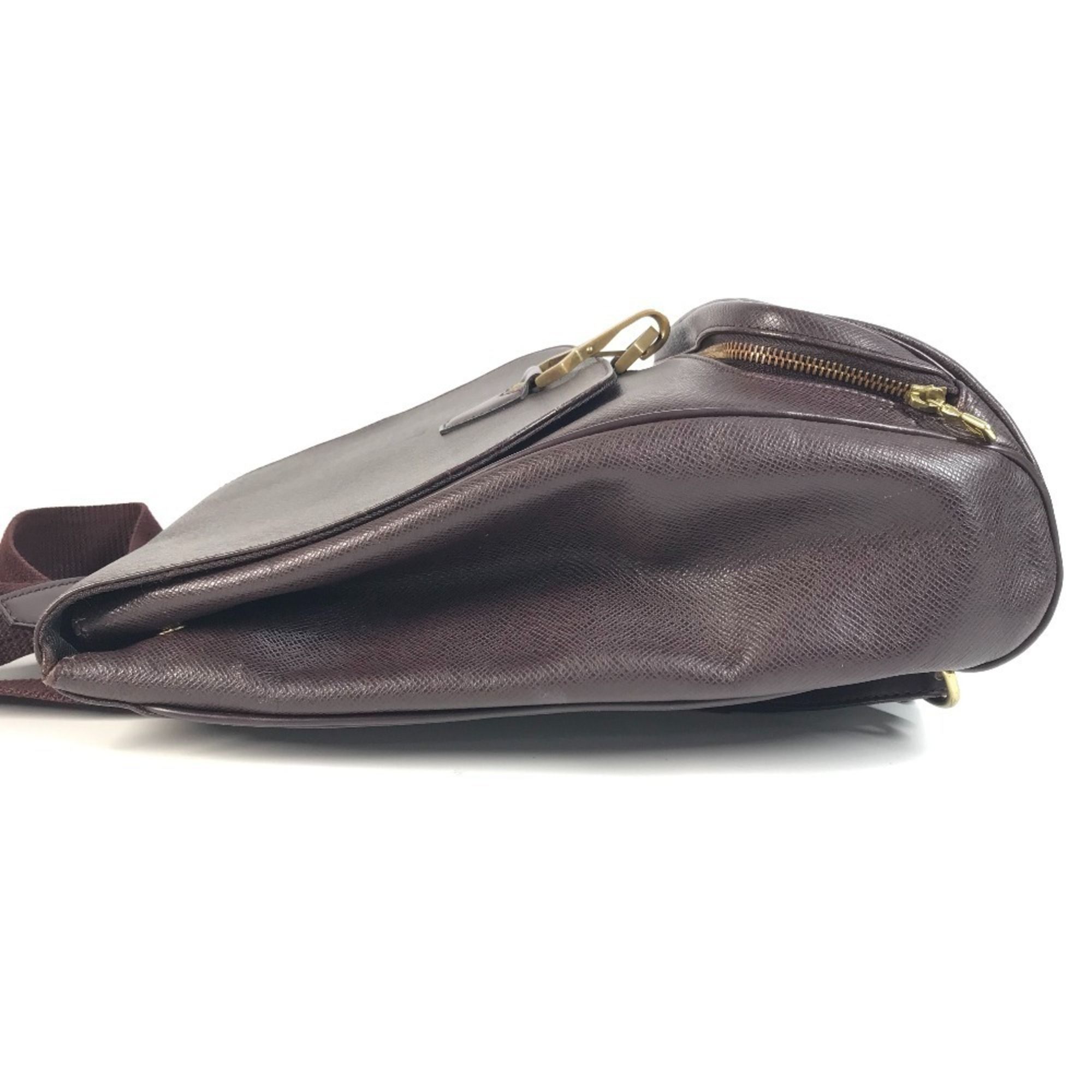 Taiga Leather Backpack (Pre-Owned) - Louis Vuitton - Modalova