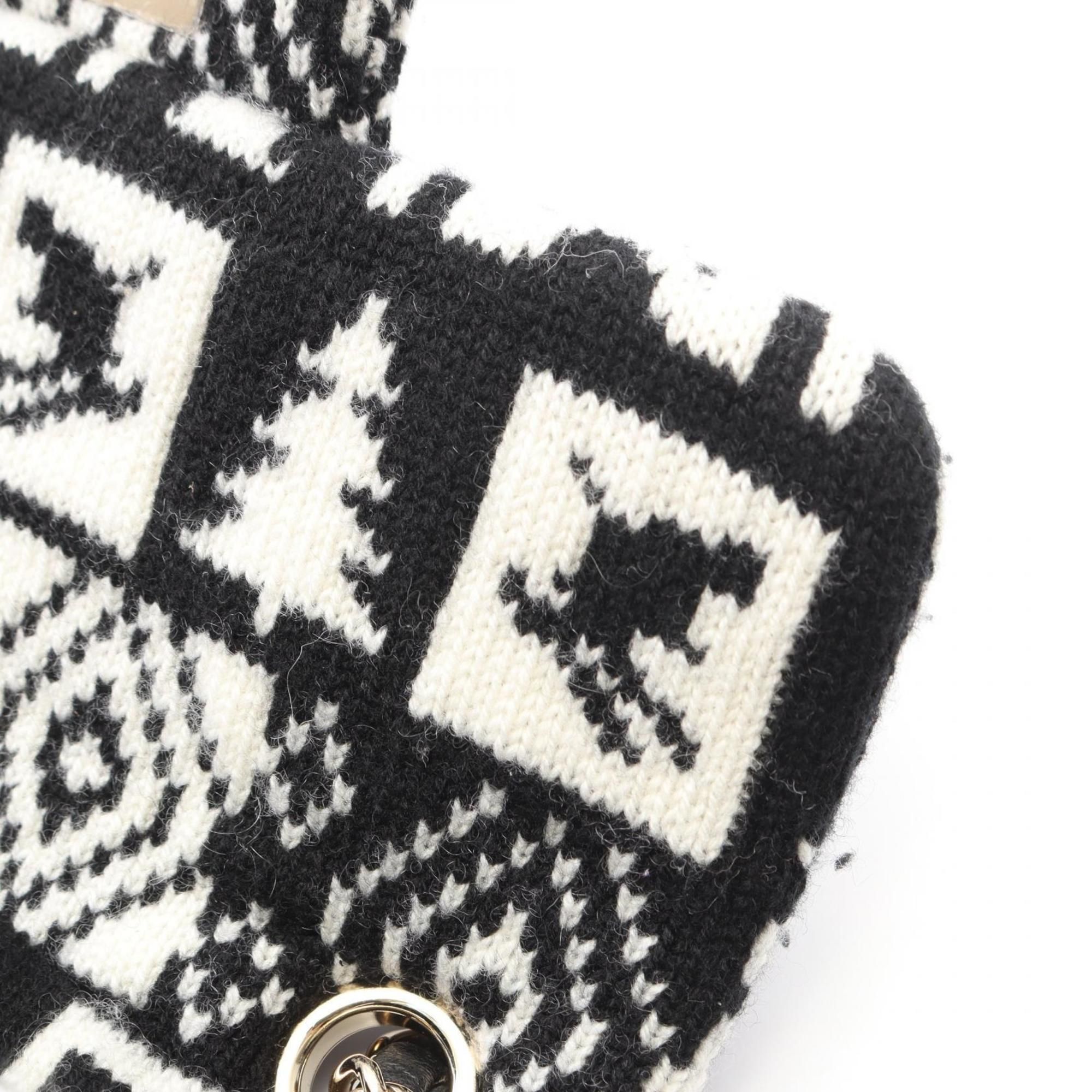 Wool Shoulder Bag (Pre-Owned) - Chanel - Modalova