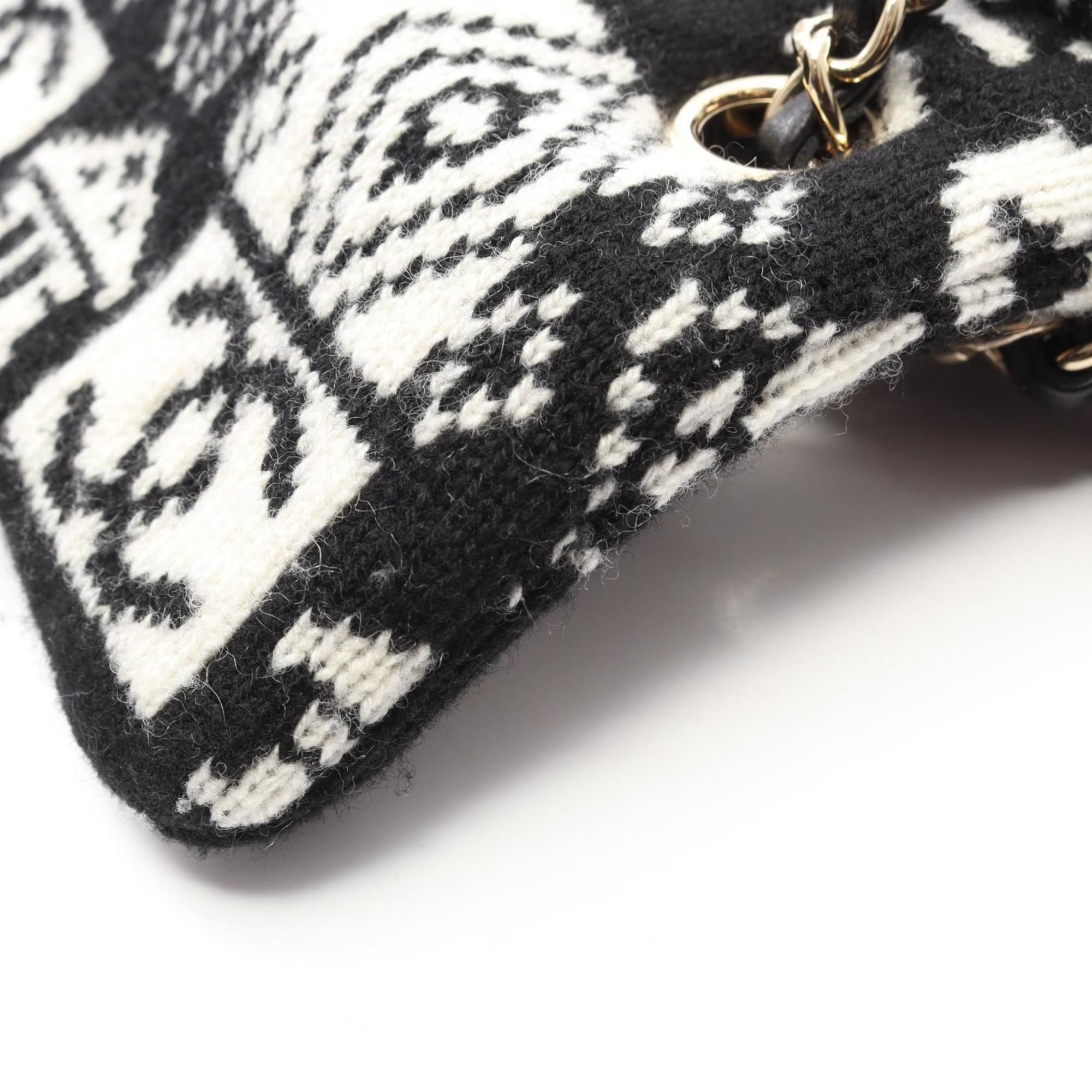 Wool Shoulder Bag (Pre-Owned) - Chanel - Modalova