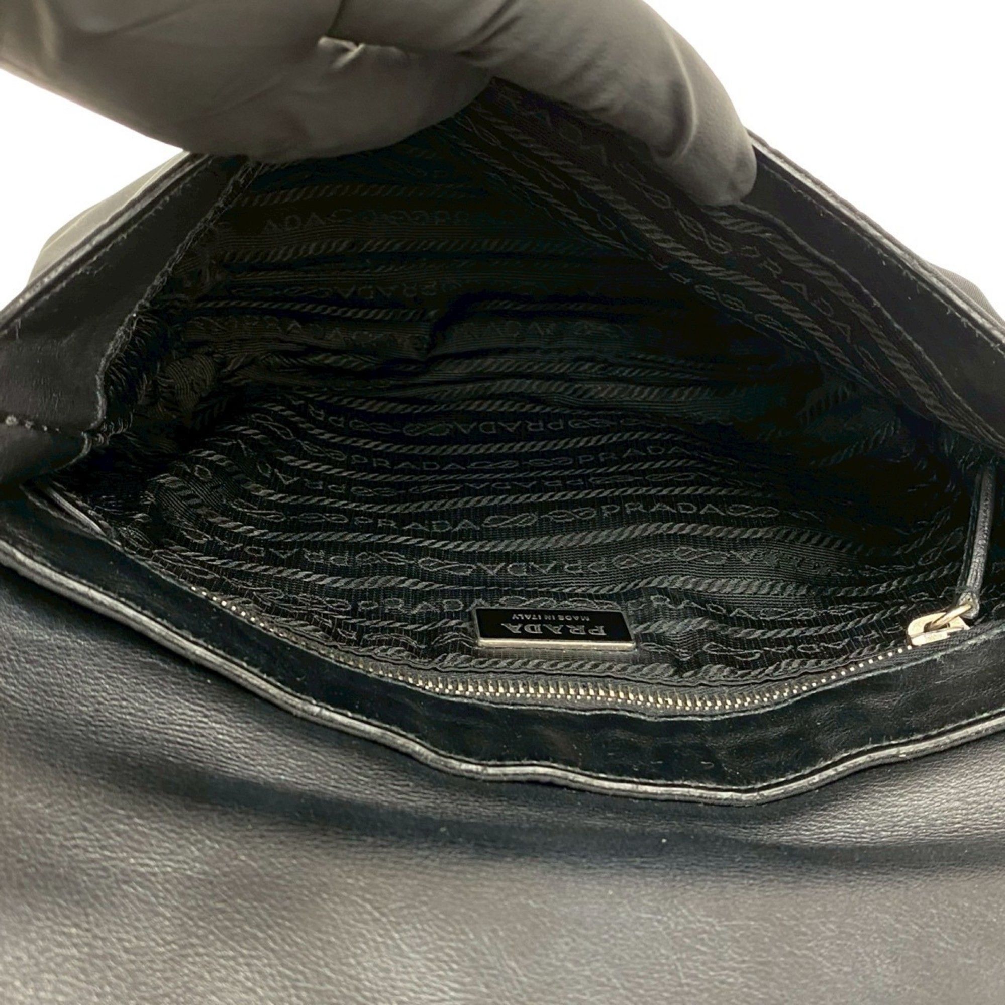 Leather Nylon Pochette Shoulder Bag (Pre-Owned) - Prada - Modalova