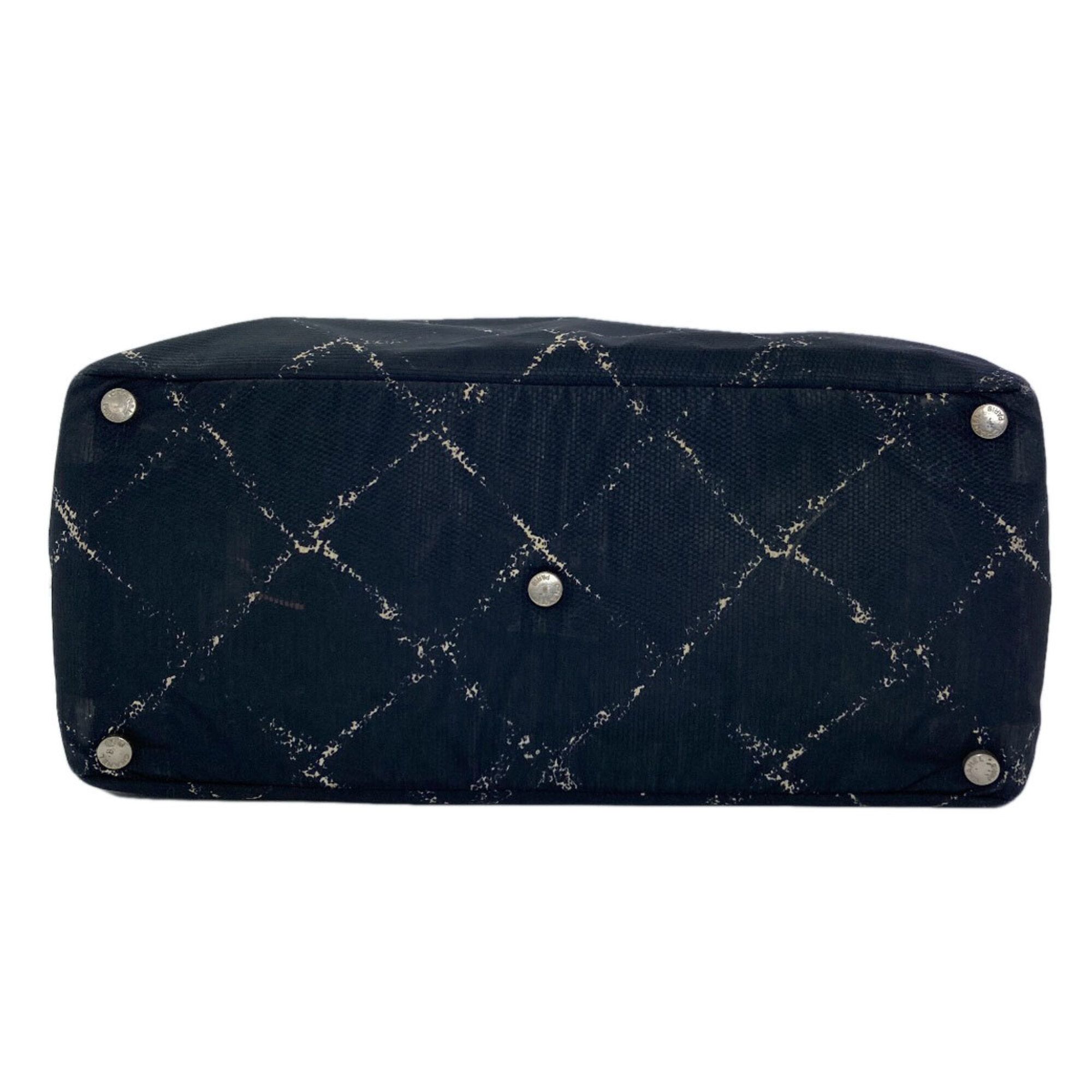 Nylon Handbag (Pre-Owned) - Chanel - Modalova