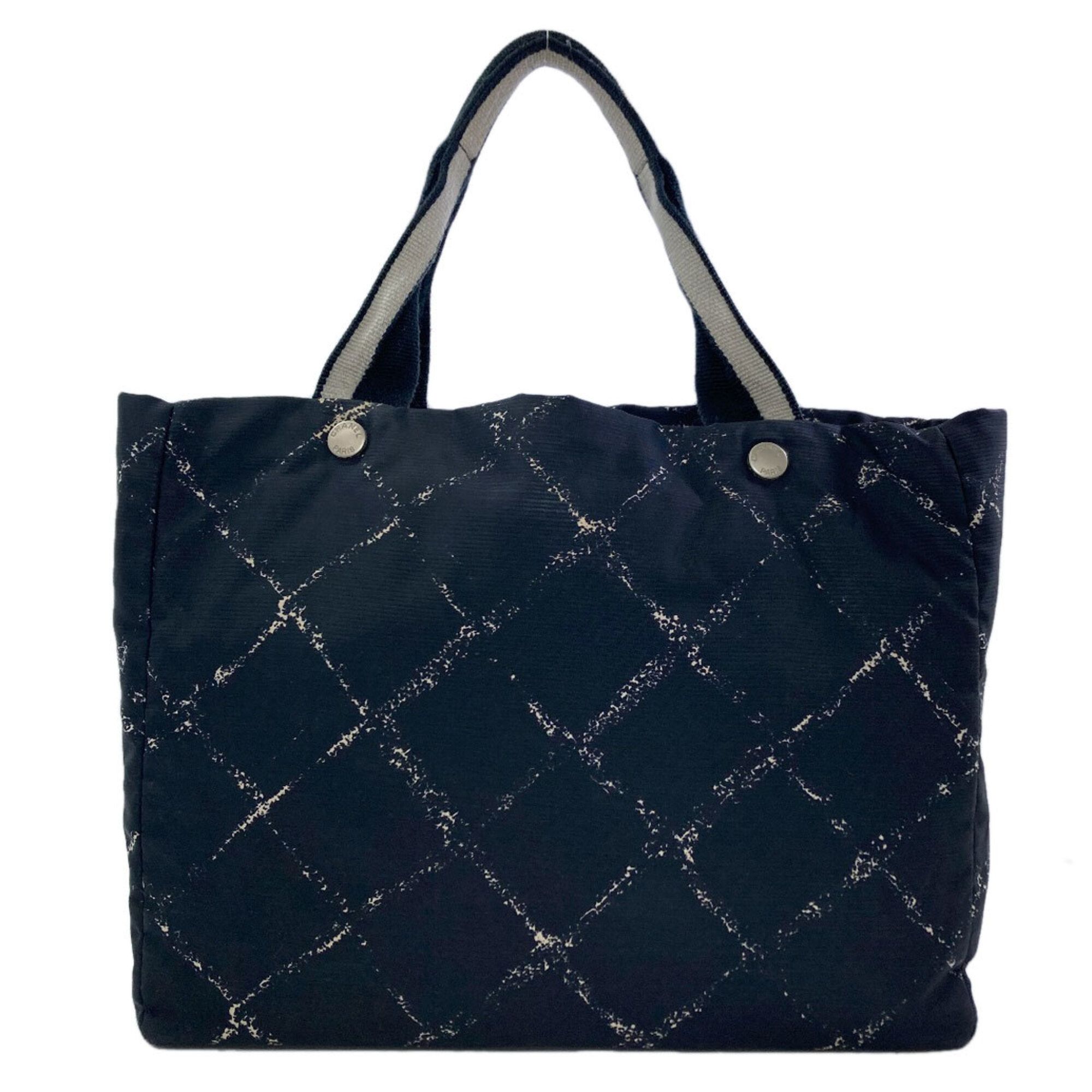 Nylon Handbag (Pre-Owned) - Chanel - Modalova