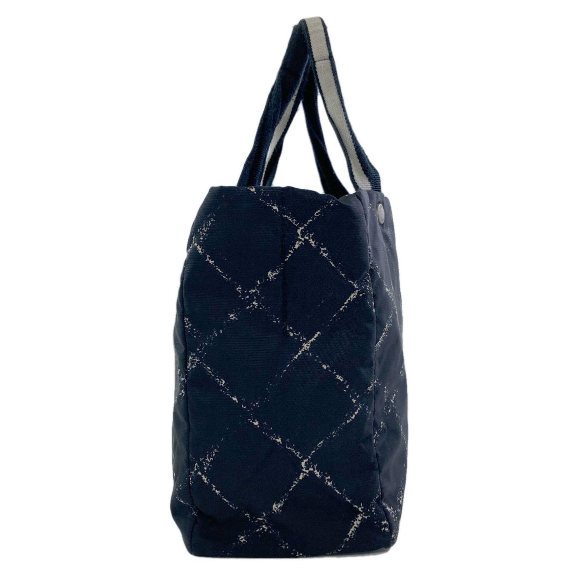 Nylon Handbag (Pre-Owned) - Chanel - Modalova