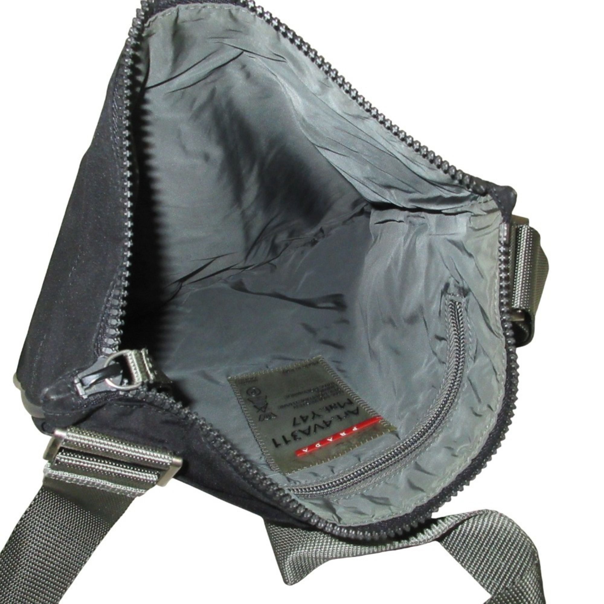 Nylon Shoulder Bag (Pre-Owned) - Prada - Modalova