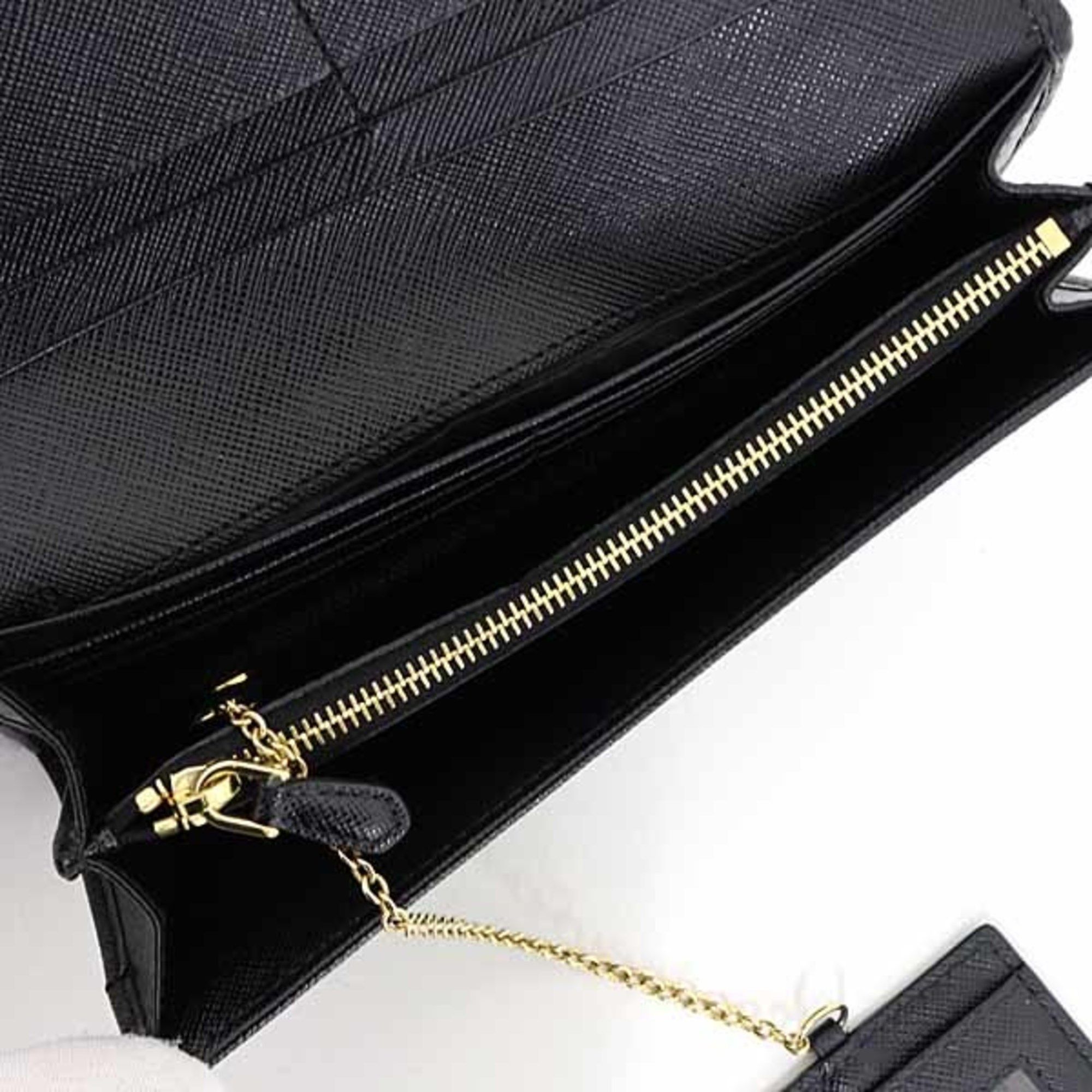 Saffiano Long Wallet (Bi-Fold) (Pre-Owned) - Prada - Modalova