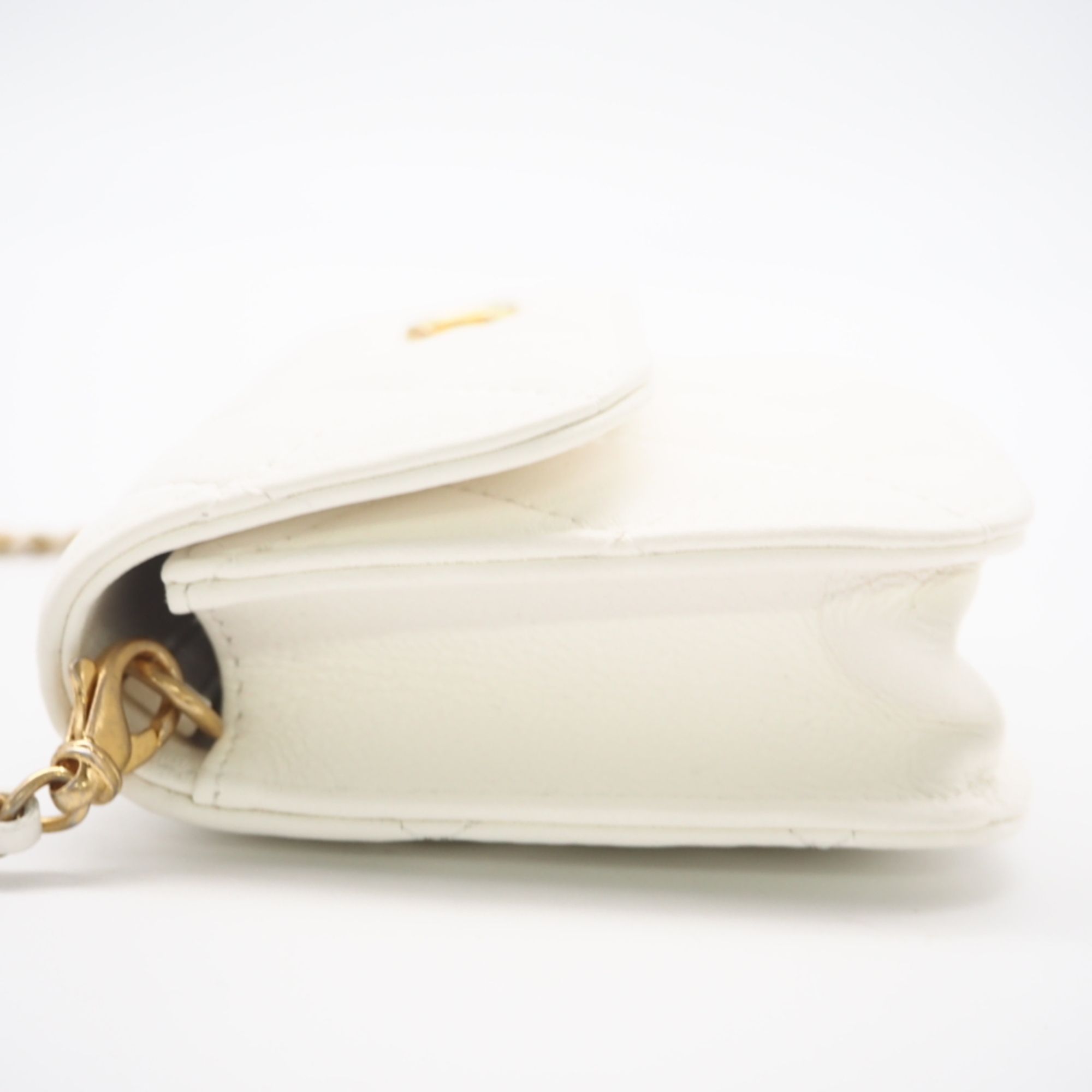 Leather Shoulder Bag (Pre-Owned) - Chanel - Modalova