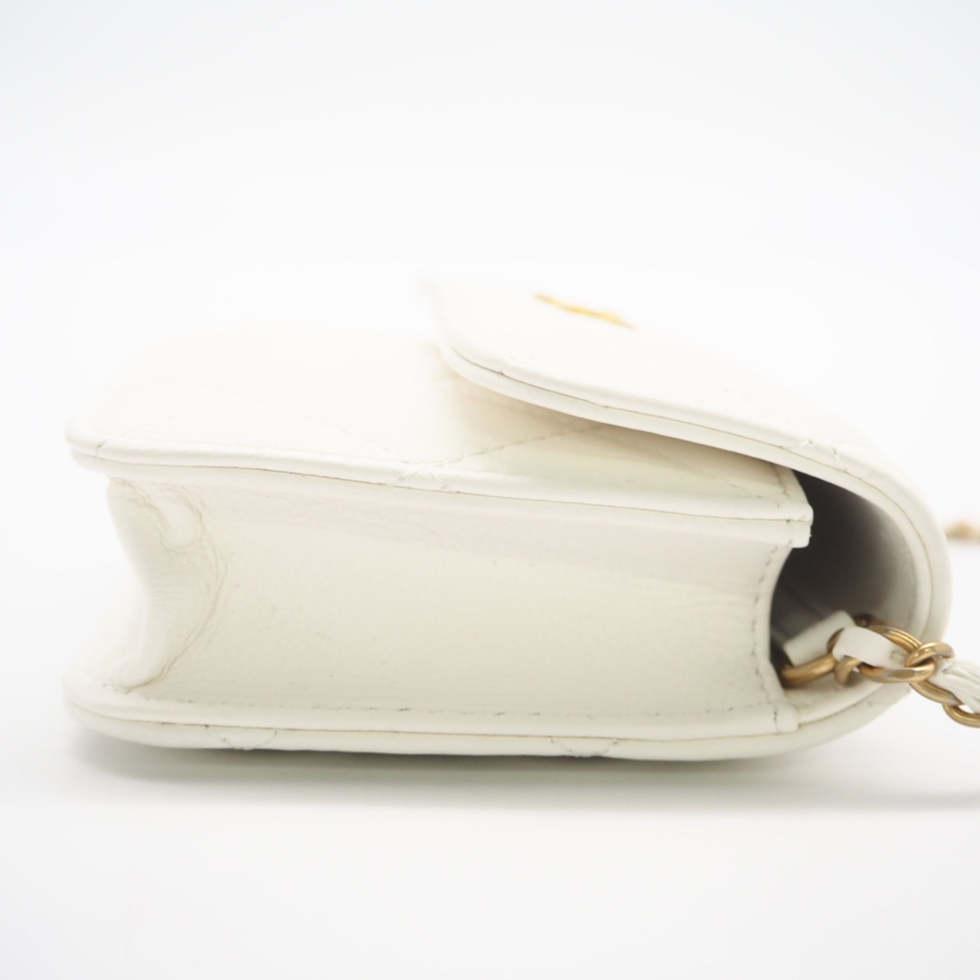 Leather Shoulder Bag (Pre-Owned) - Chanel - Modalova