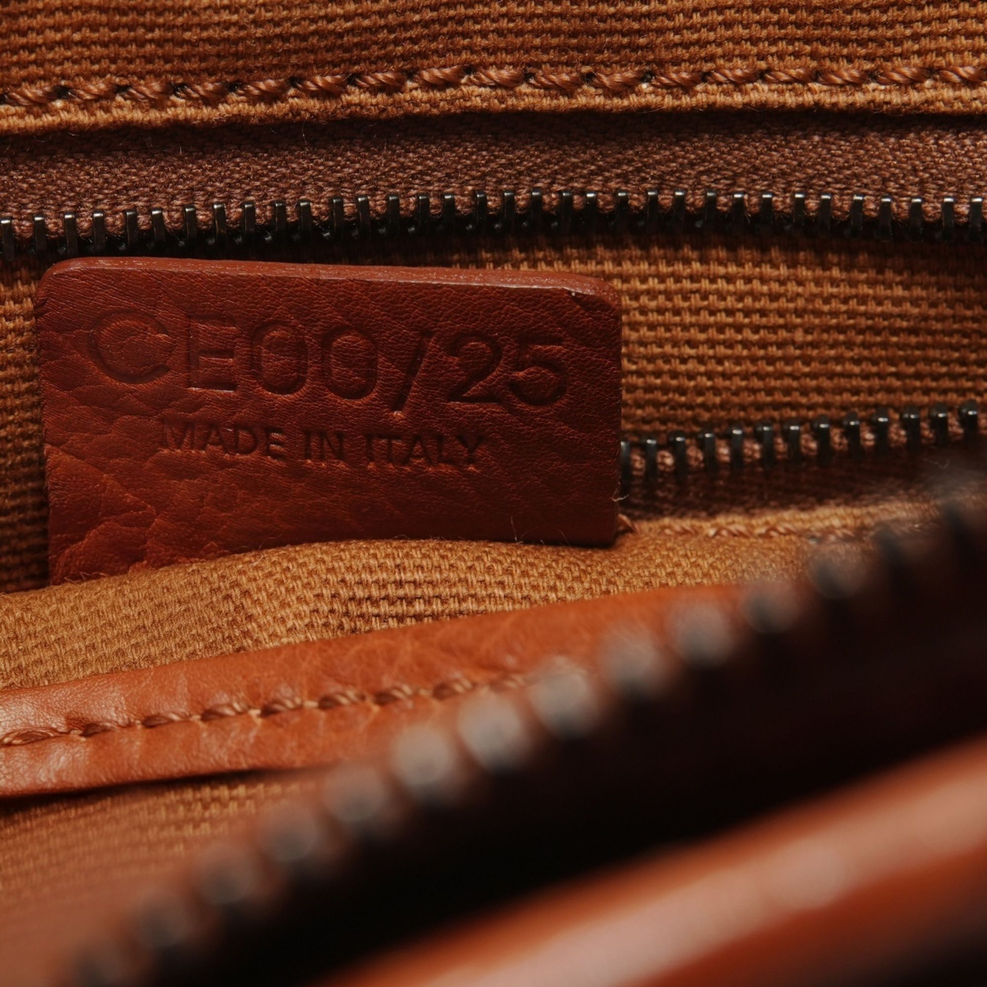 Boogie Leather Shoulder Bag (Pre-Owned) - Celine - Modalova