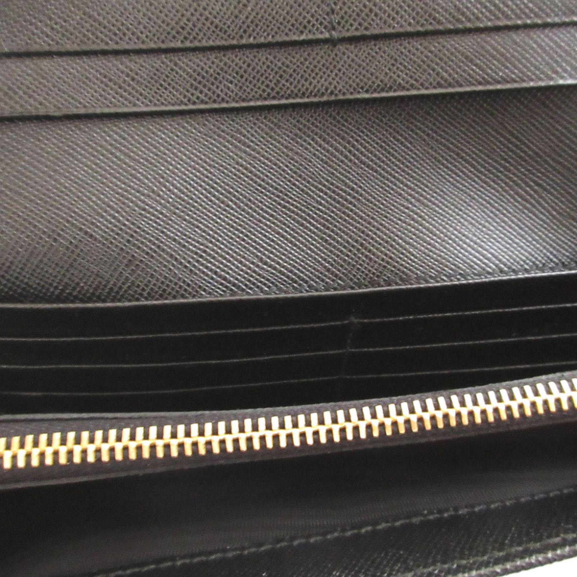 Saffiano Triangle Long Wallet (Bi-Fold) (Pre-Owned) - Prada - Modalova