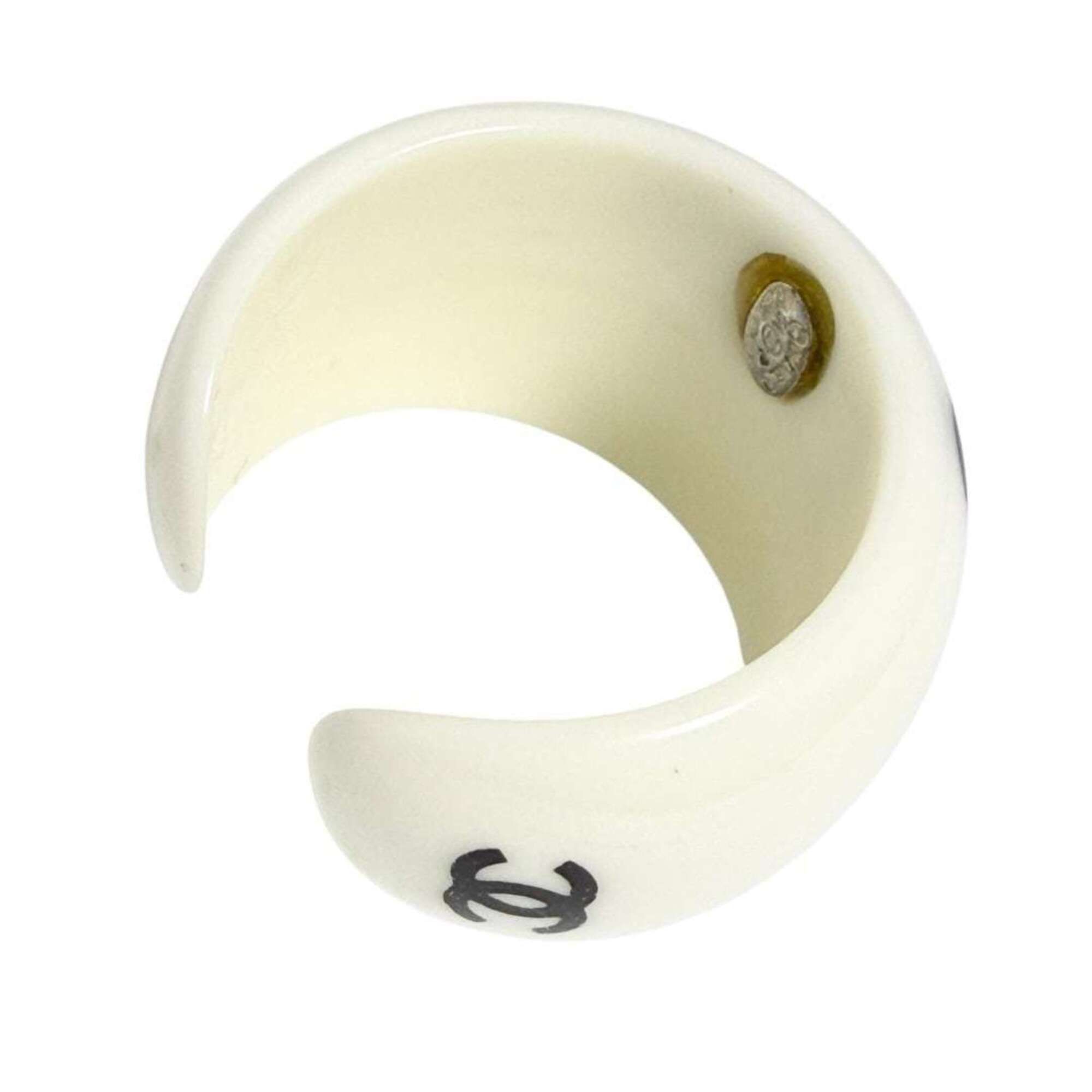 Plastic Band Ring (Pre-Owned) - Chanel - Modalova