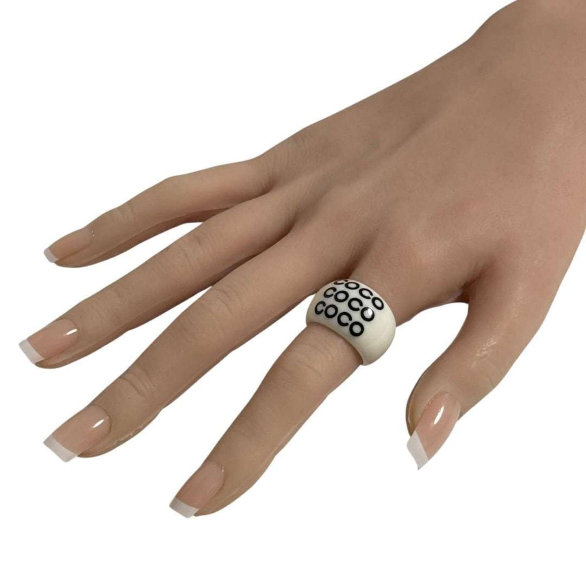Plastic Band Ring (Pre-Owned) - Chanel - Modalova