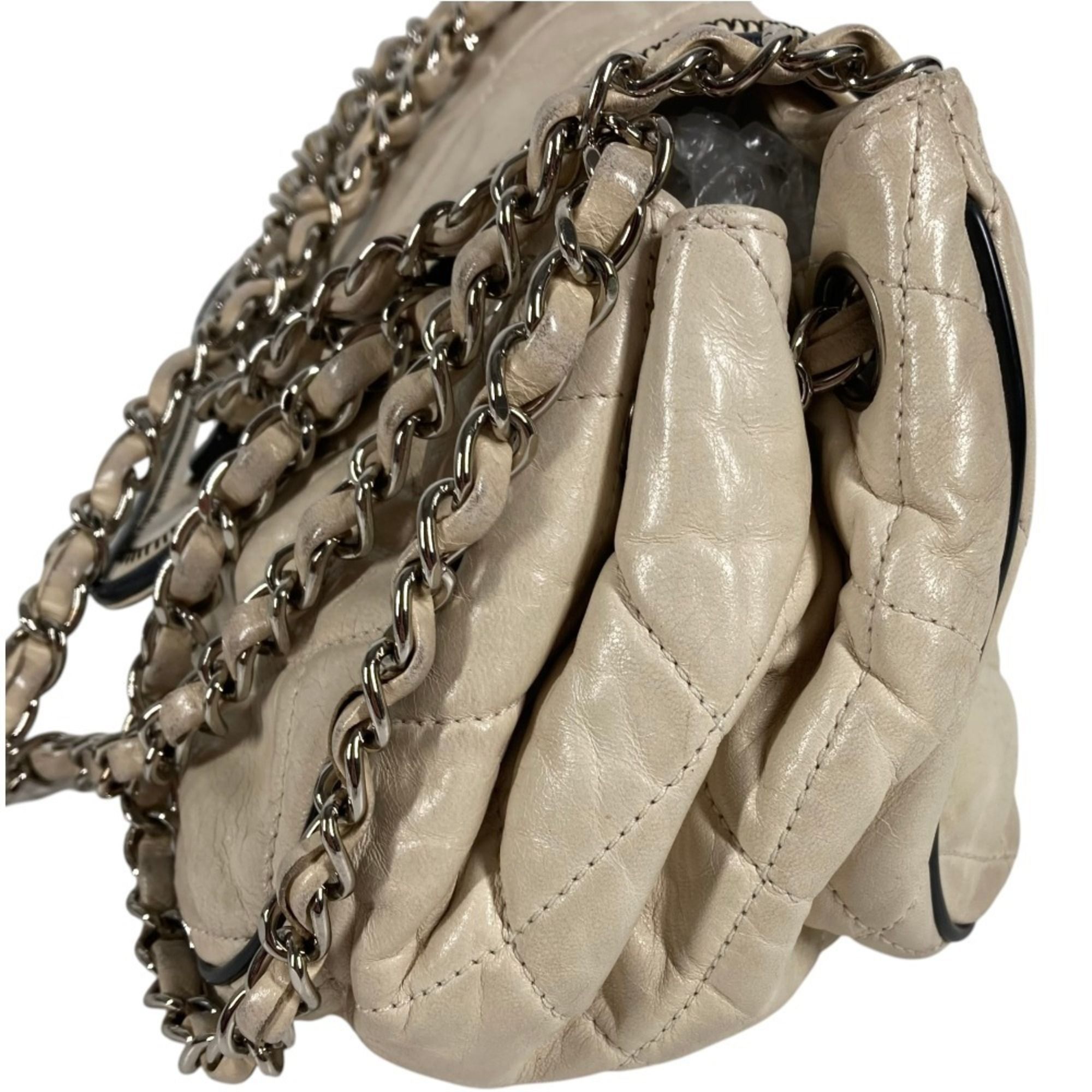 Leather Shoulder Bag (Pre-Owned) - Chanel - Modalova