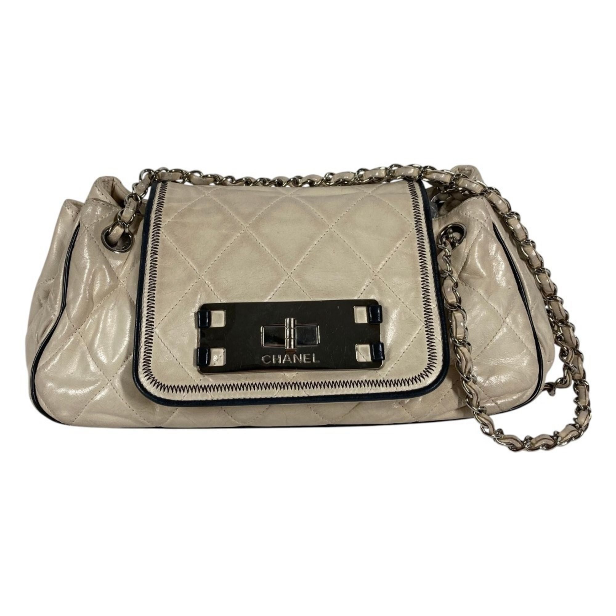 Leather Shoulder Bag (Pre-Owned) - Chanel - Modalova