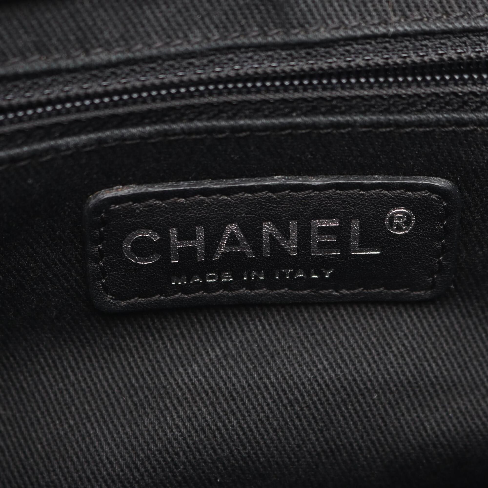 Leather Shoulder Bag (Pre-Owned) - Chanel - Modalova
