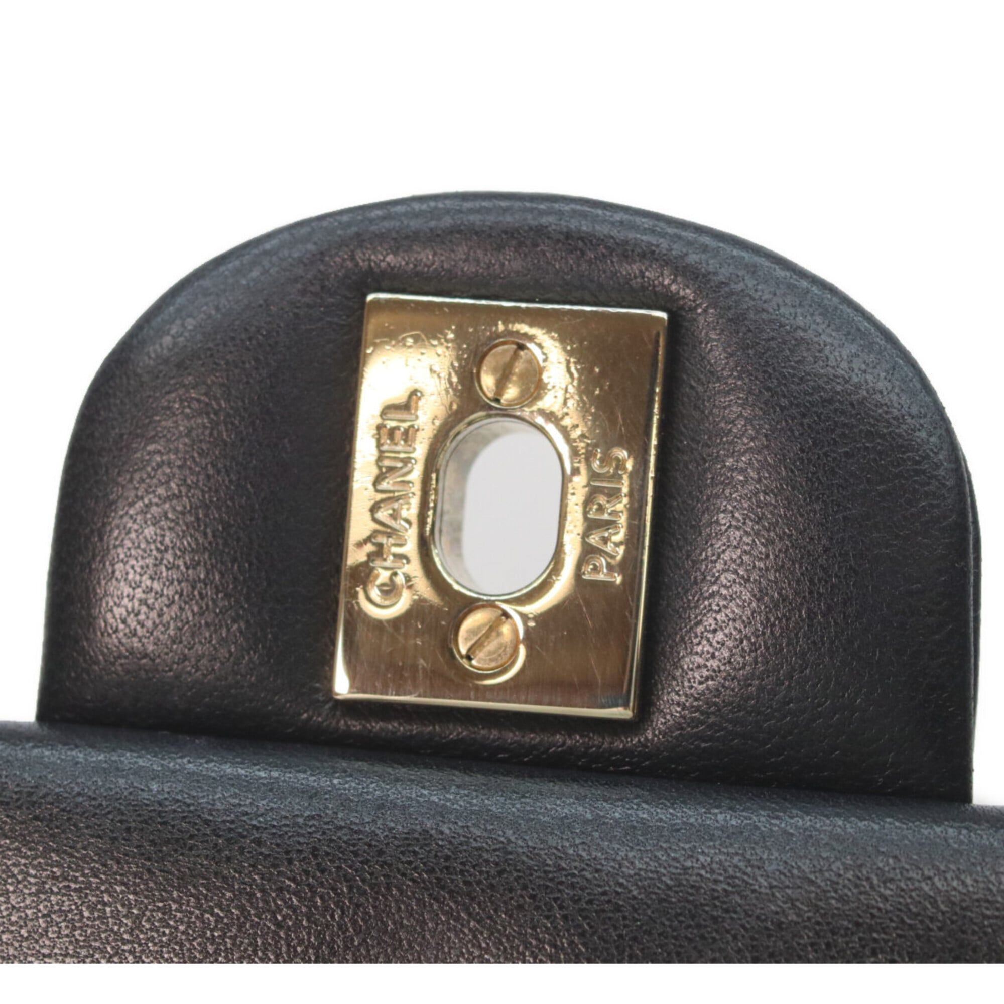 Leather Shoulder Bag (Pre-Owned) - Chanel - Modalova