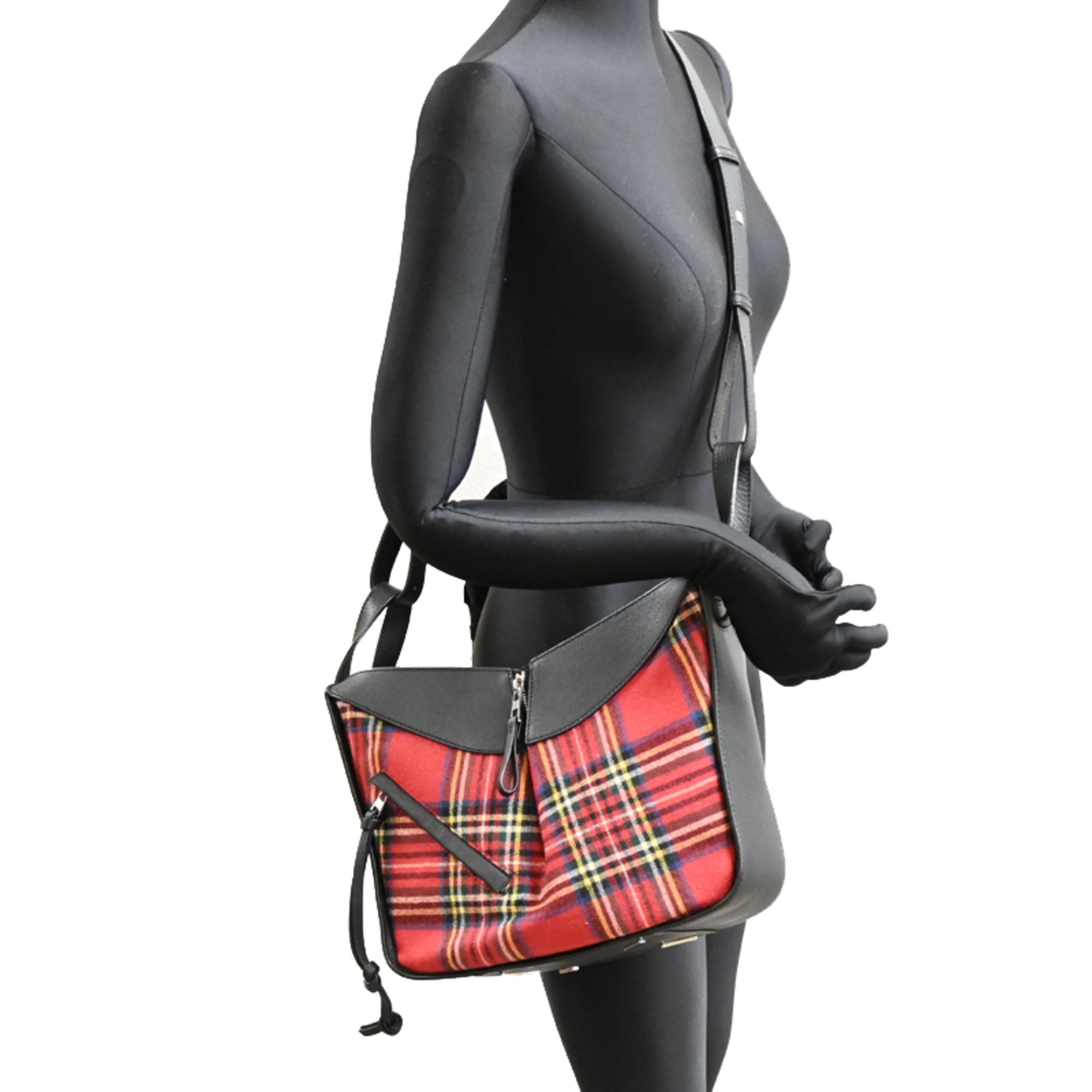 Red Leather Wool Shoulder Bag (Pre-Owned) - Loewe - Modalova