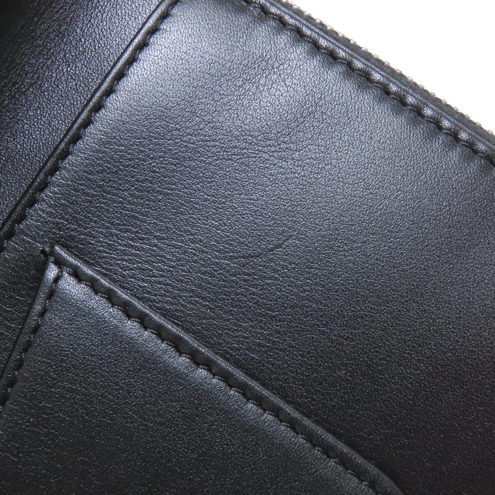 Leather Long Wallet (Bi-Fold) (Pre-Owned) - Chanel - Modalova