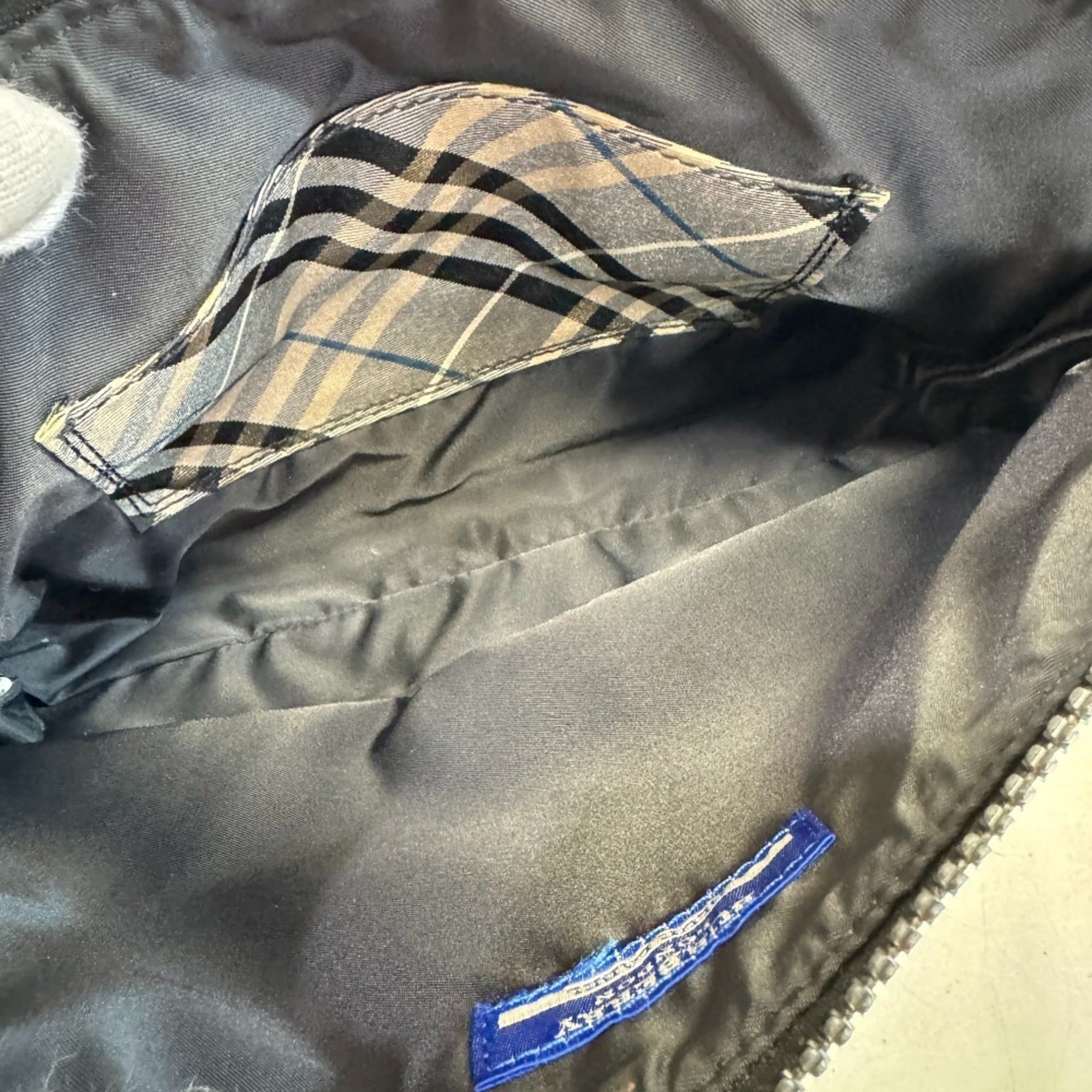Canvas Shoulder Bag (Pre-Owned) - Burberry - Modalova