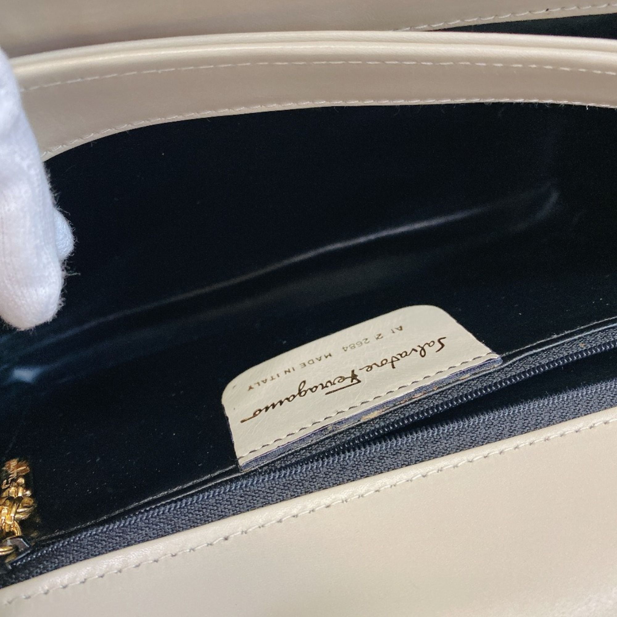 Leather Shoulder Bag (Pre-Owned) - Salvatore Ferragamo - Modalova