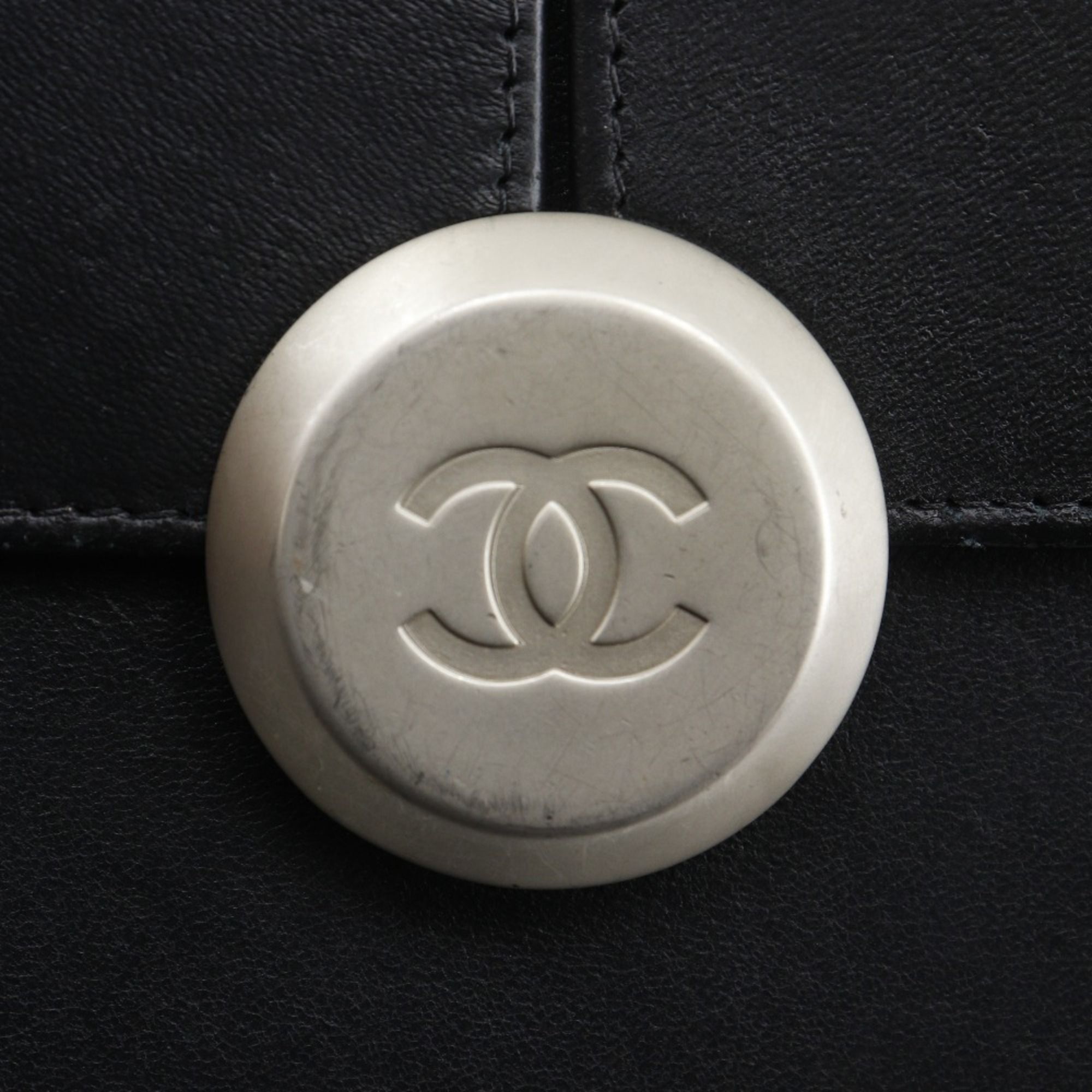 Leather Shoulder Bag (Pre-Owned) - Chanel - Modalova