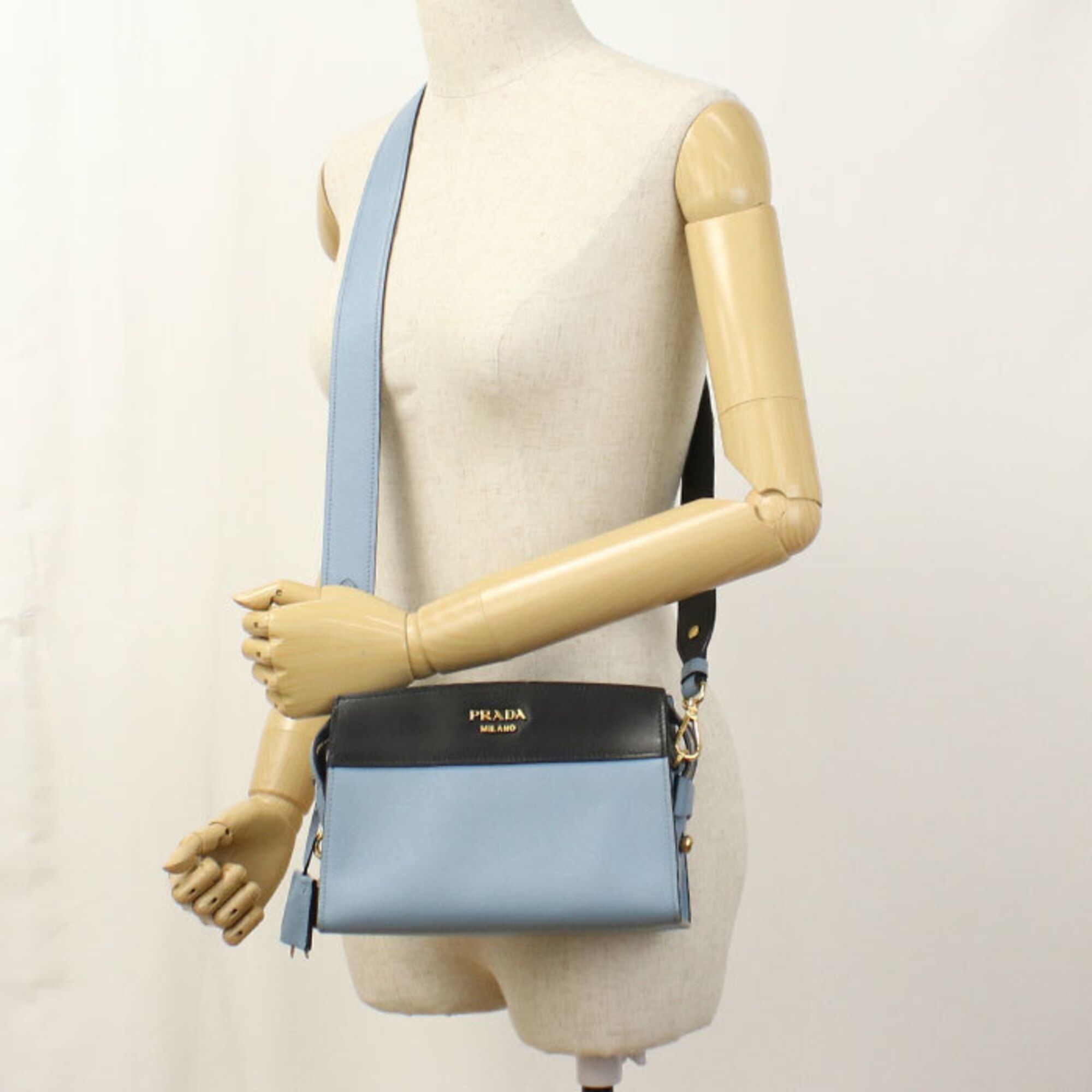 Leather Shoulder Bag (Pre-Owned) - Prada - Modalova