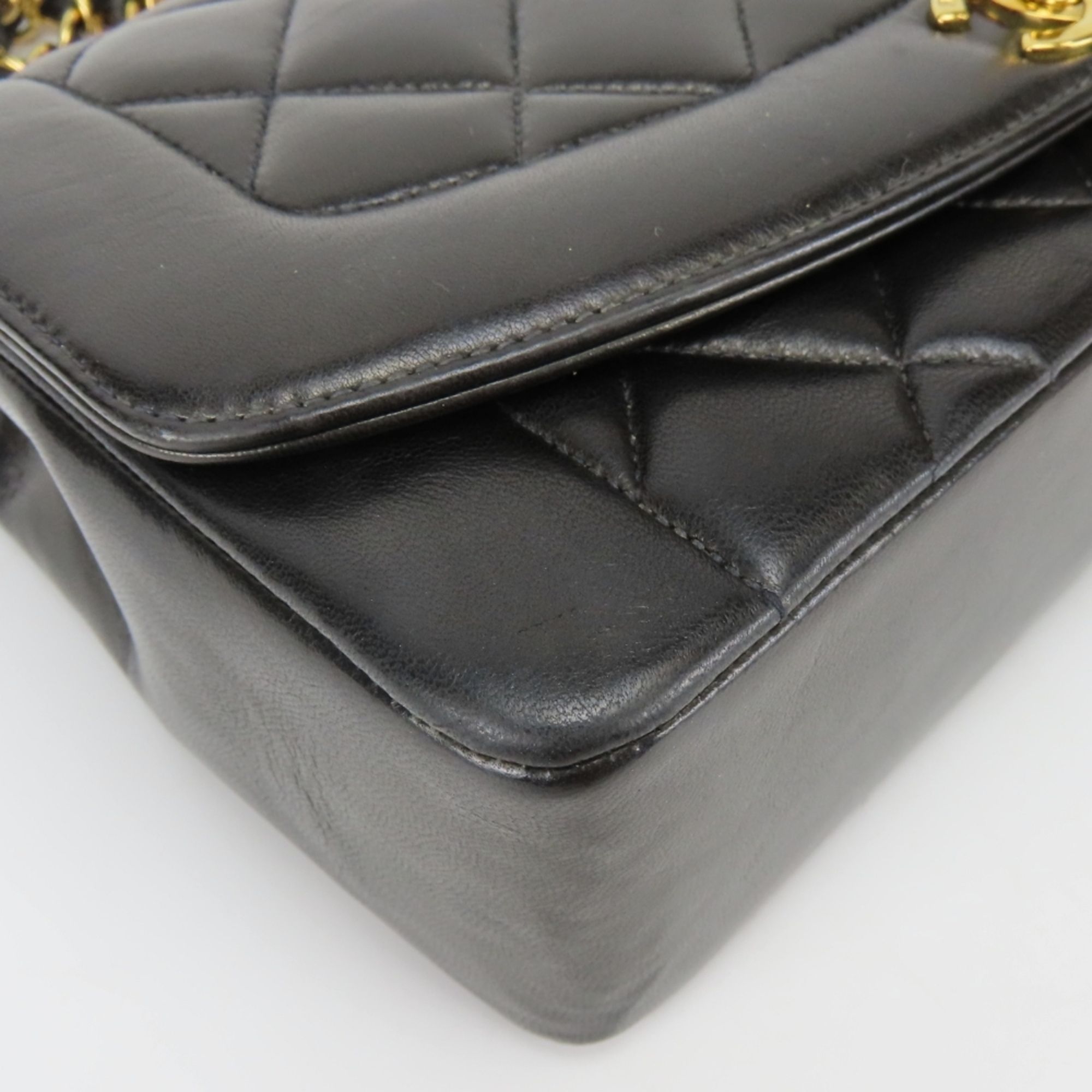 Leather Shoulder Bag (Pre-Owned) - Chanel - Modalova