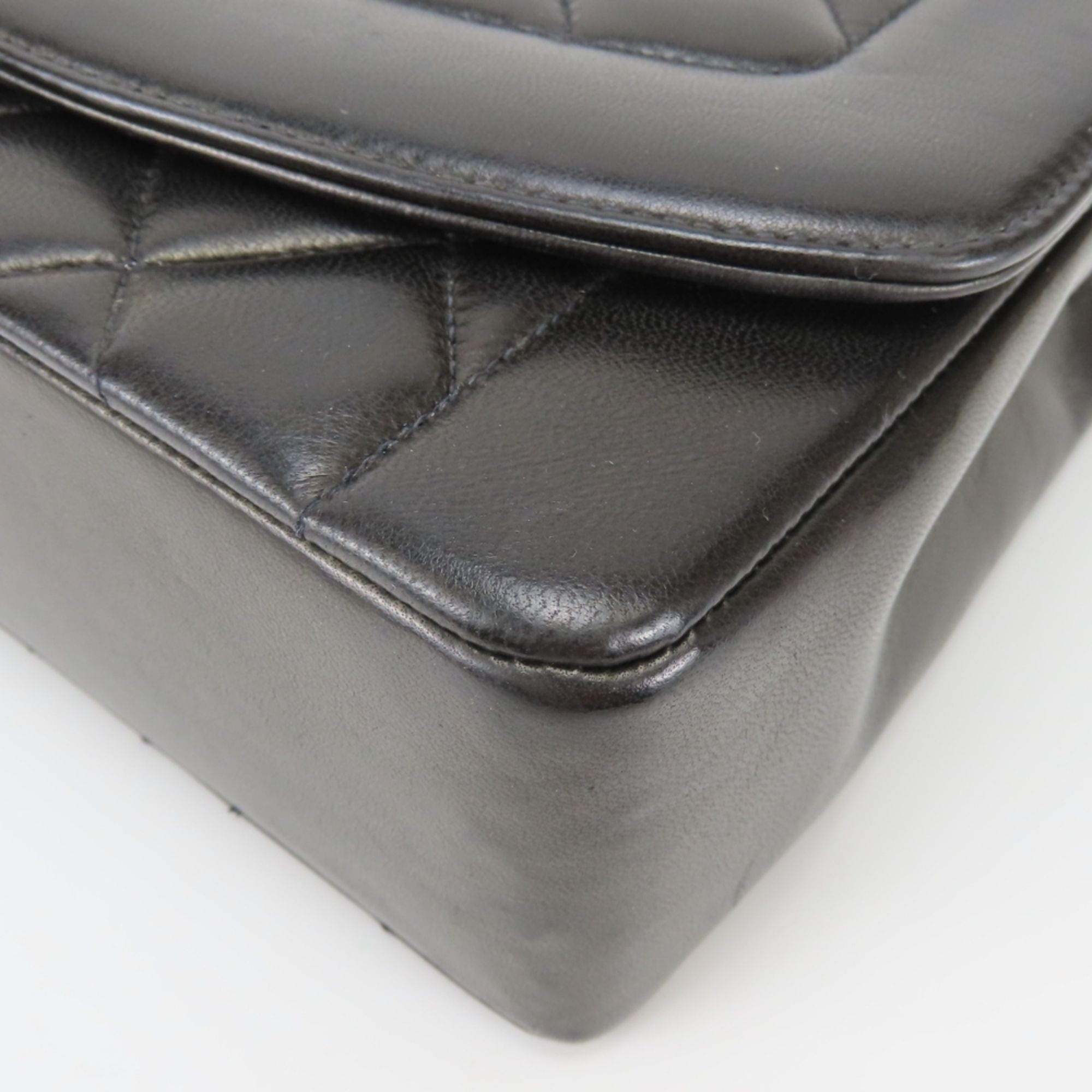 Leather Shoulder Bag (Pre-Owned) - Chanel - Modalova